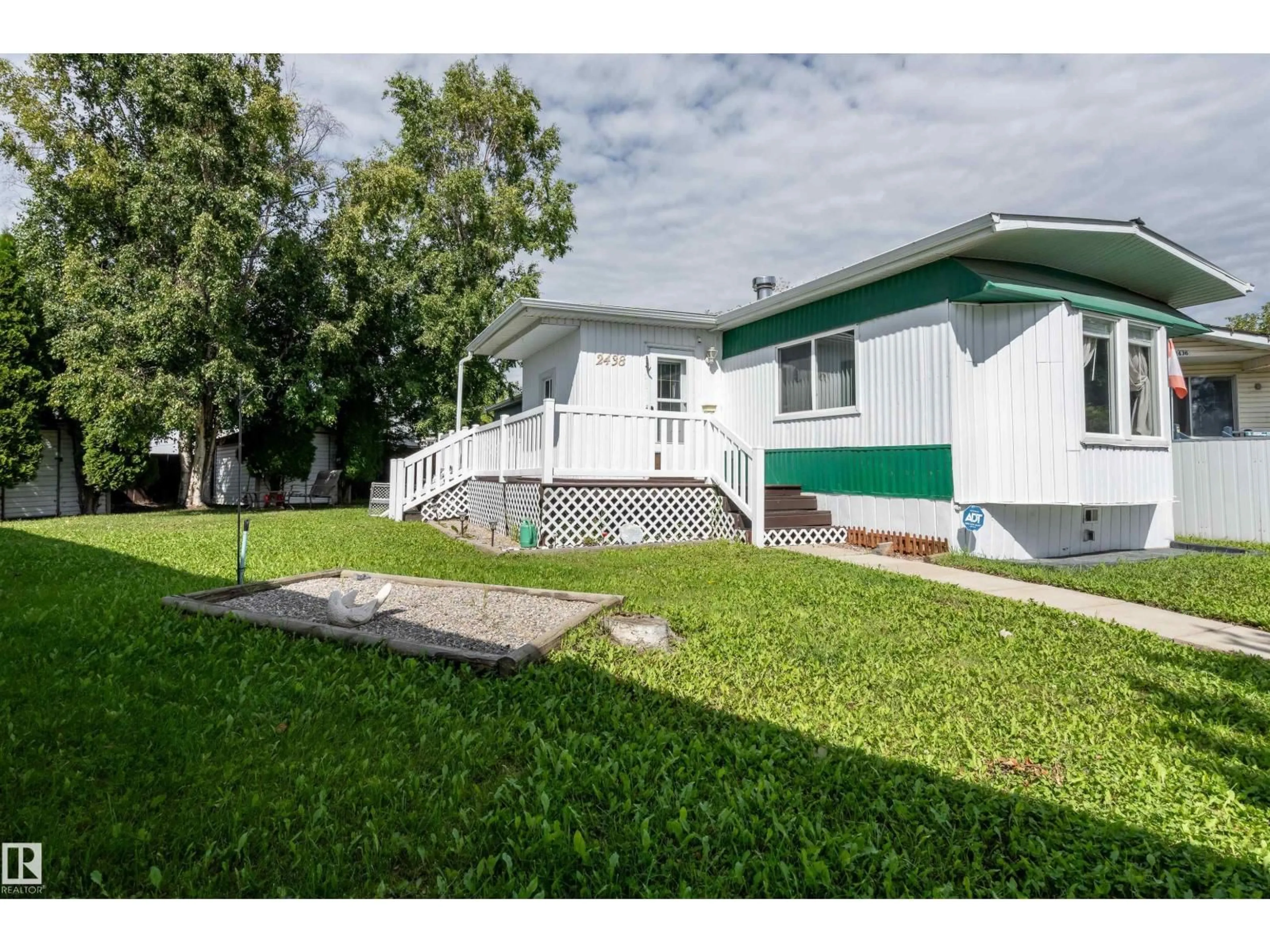 Home with vinyl exterior material, street for NW NW - 2438 LAKEVIEW BA, Edmonton Alberta T5S1T7