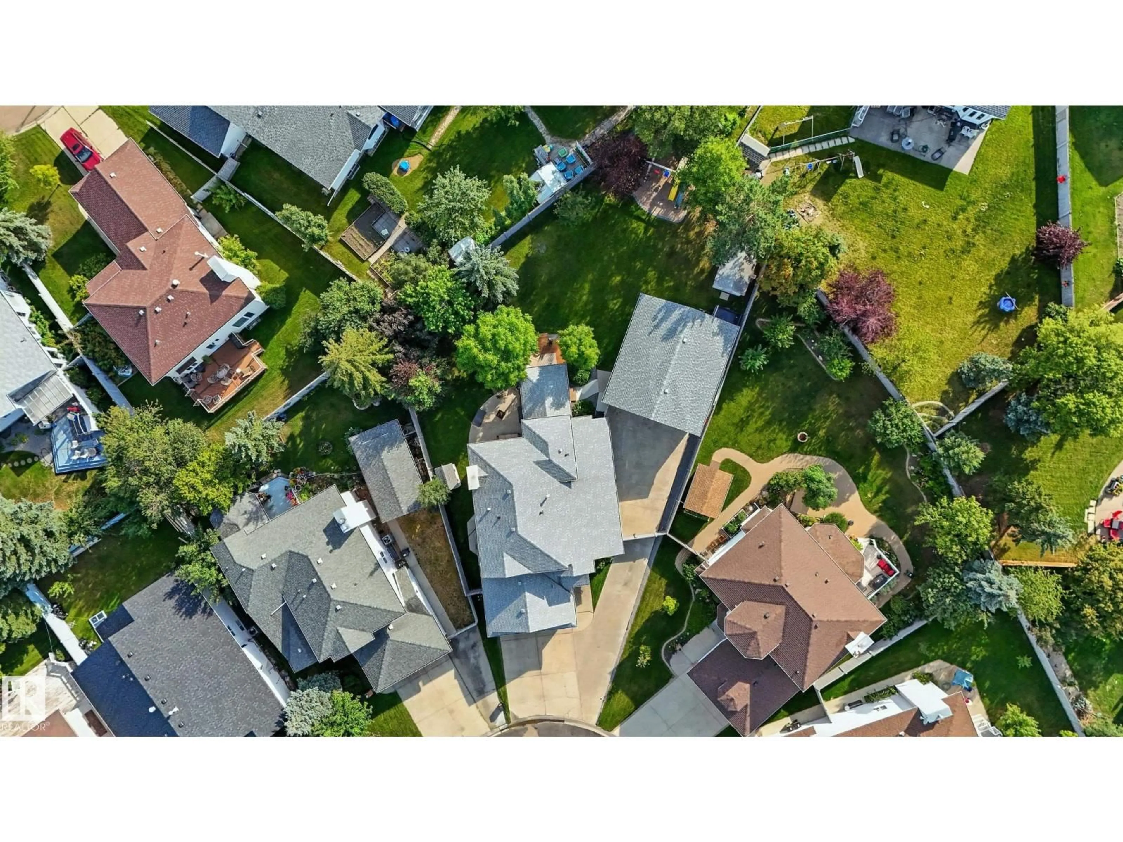 A pic from outside/outdoor area/front of a property/back of a property/a pic from drone, street for NW - 3634 31A ST, Edmonton Alberta T6T1H3