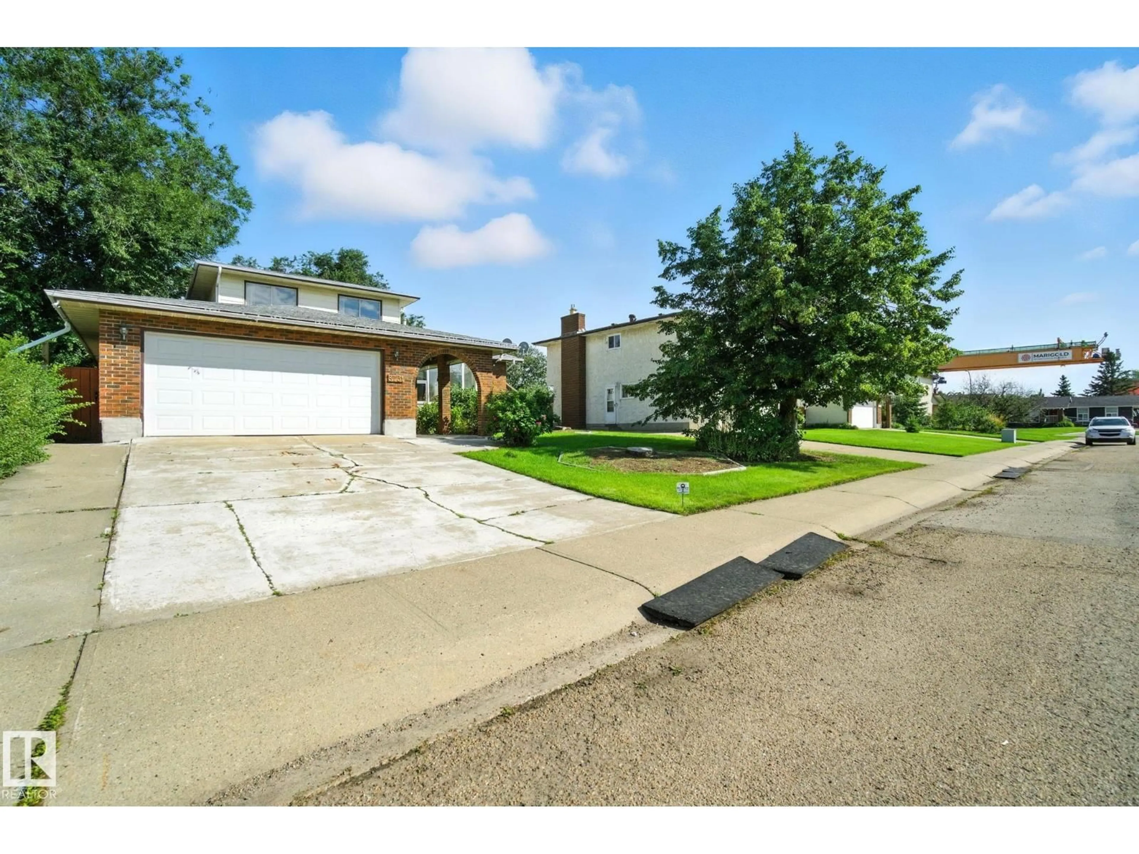 A pic from outside/outdoor area/front of a property/back of a property/a pic from drone, street for NW - 8731 180 ST, Edmonton Alberta T5T0Y1