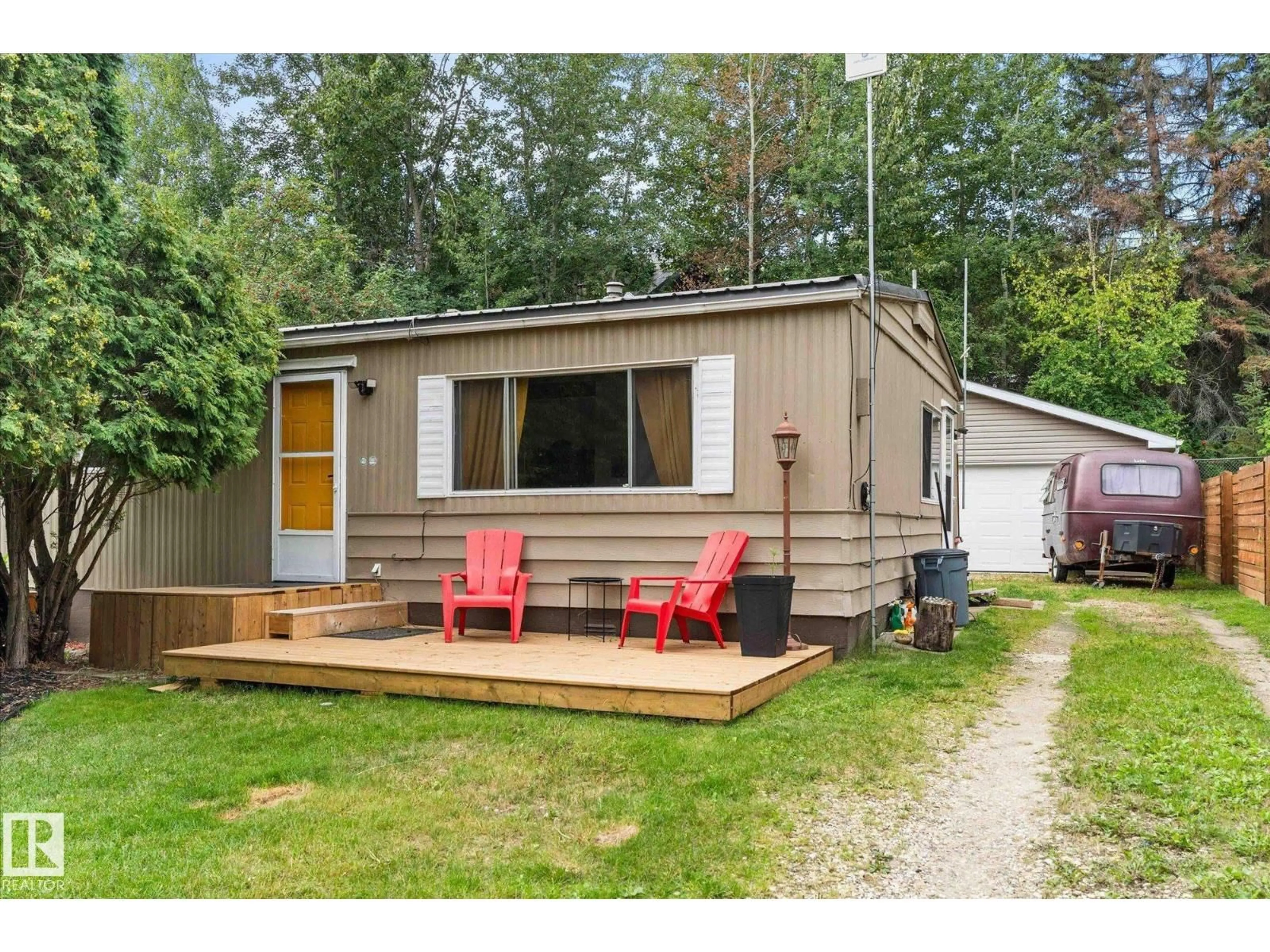 Shed for 105 - 53129 RGE ROAD 14, Rural Parkland County Alberta T7Y2T3