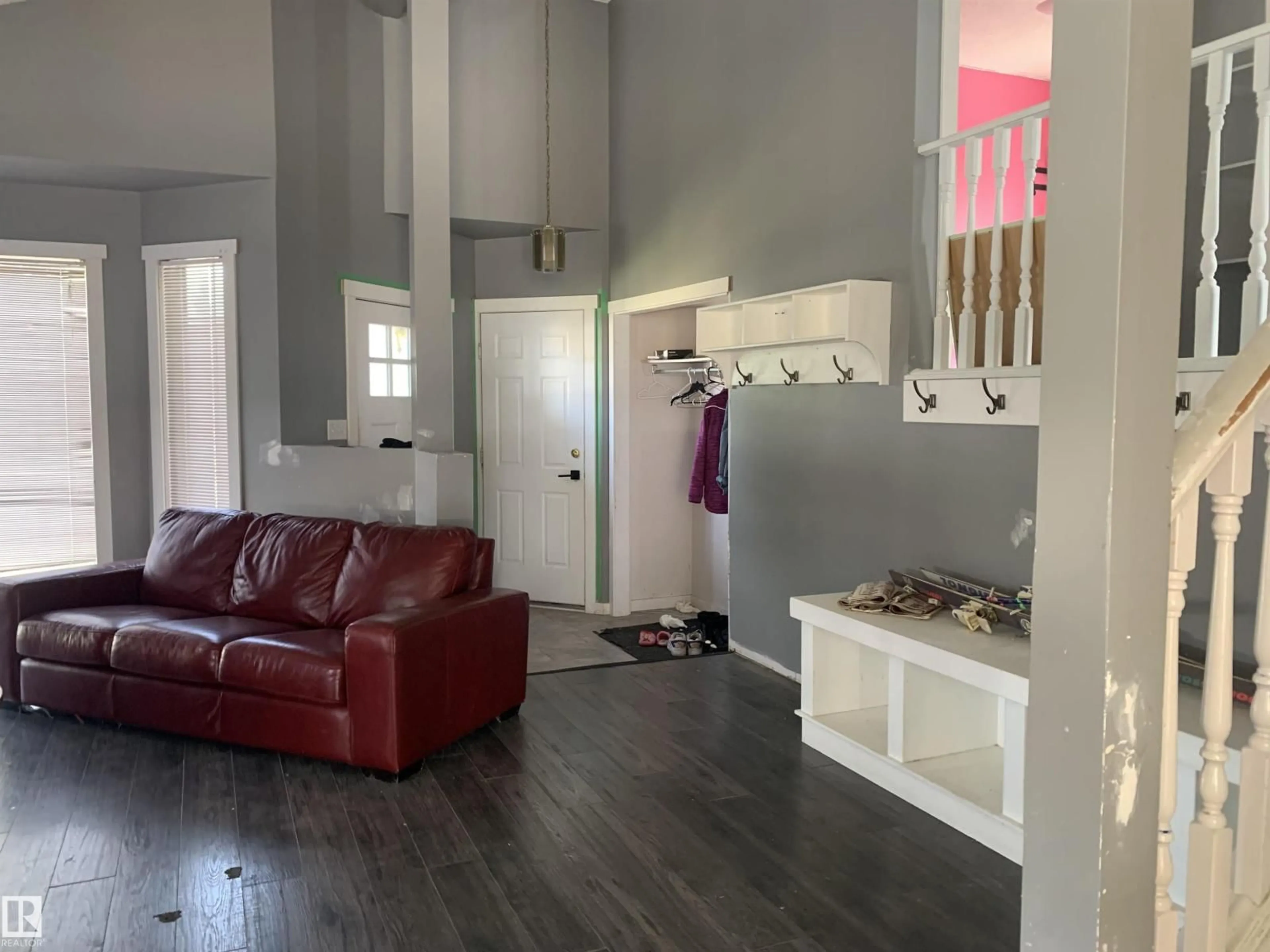 Indoor entryway for NW - 631 JENNER COVE CV, Edmonton Alberta T6L6S1