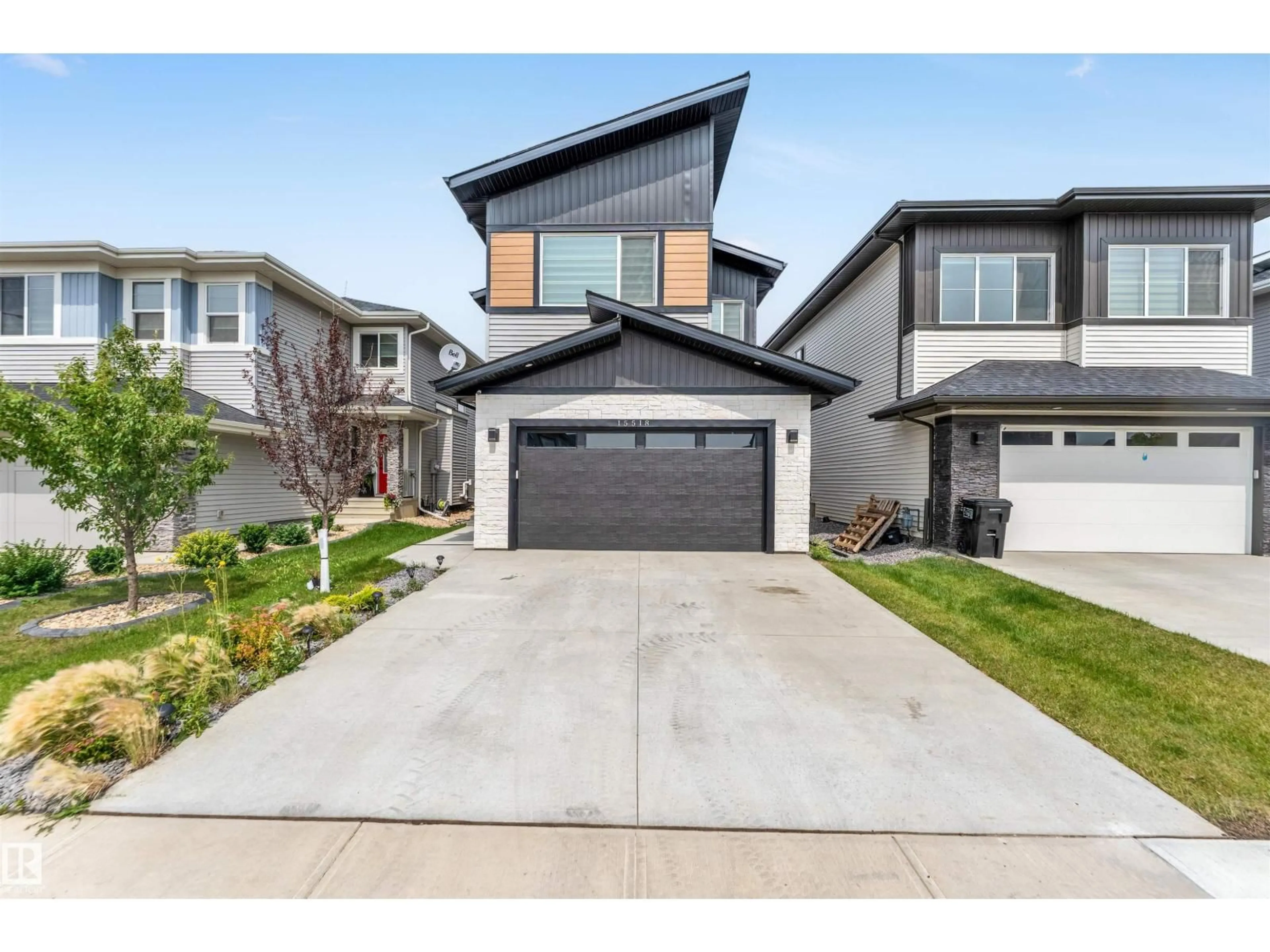Unknown for 15518 13A AV SW, Edmonton Alberta T6W1A4