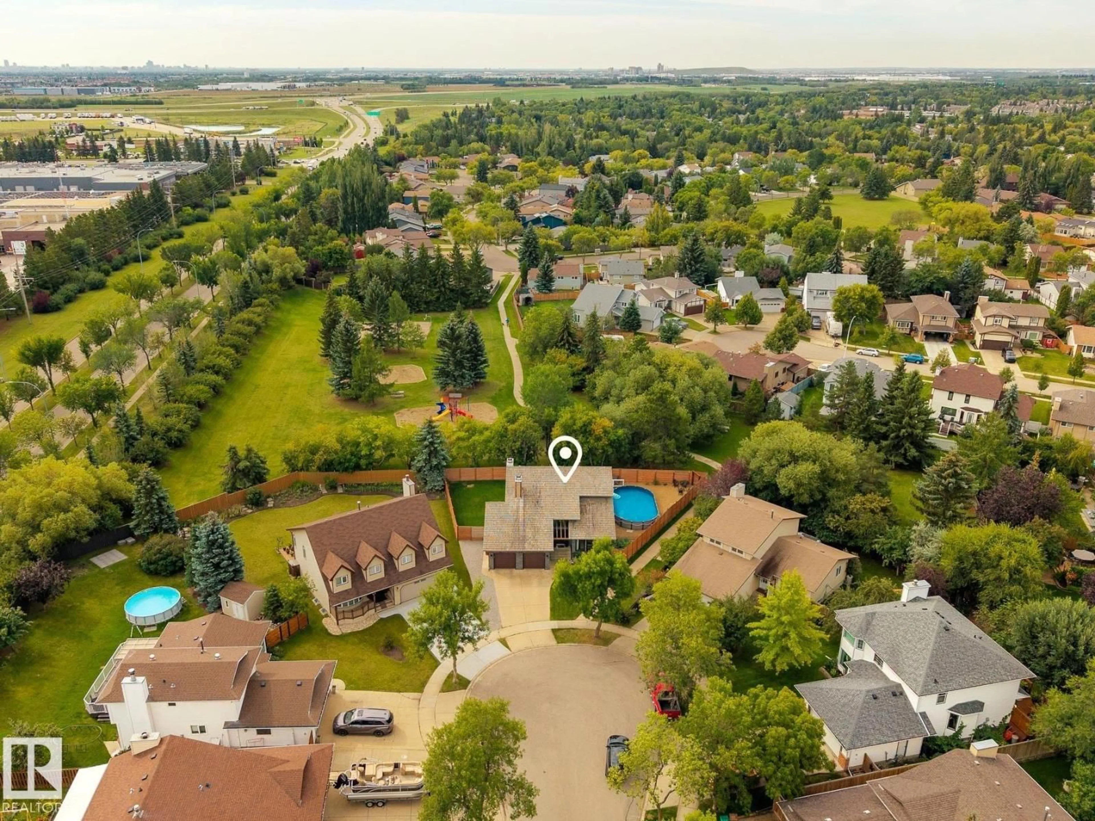 A pic from outside/outdoor area/front of a property/back of a property/a pic from drone, city buildings view from balcony for 50 PEMBROKE CR, St. Albert Alberta T8N4S3