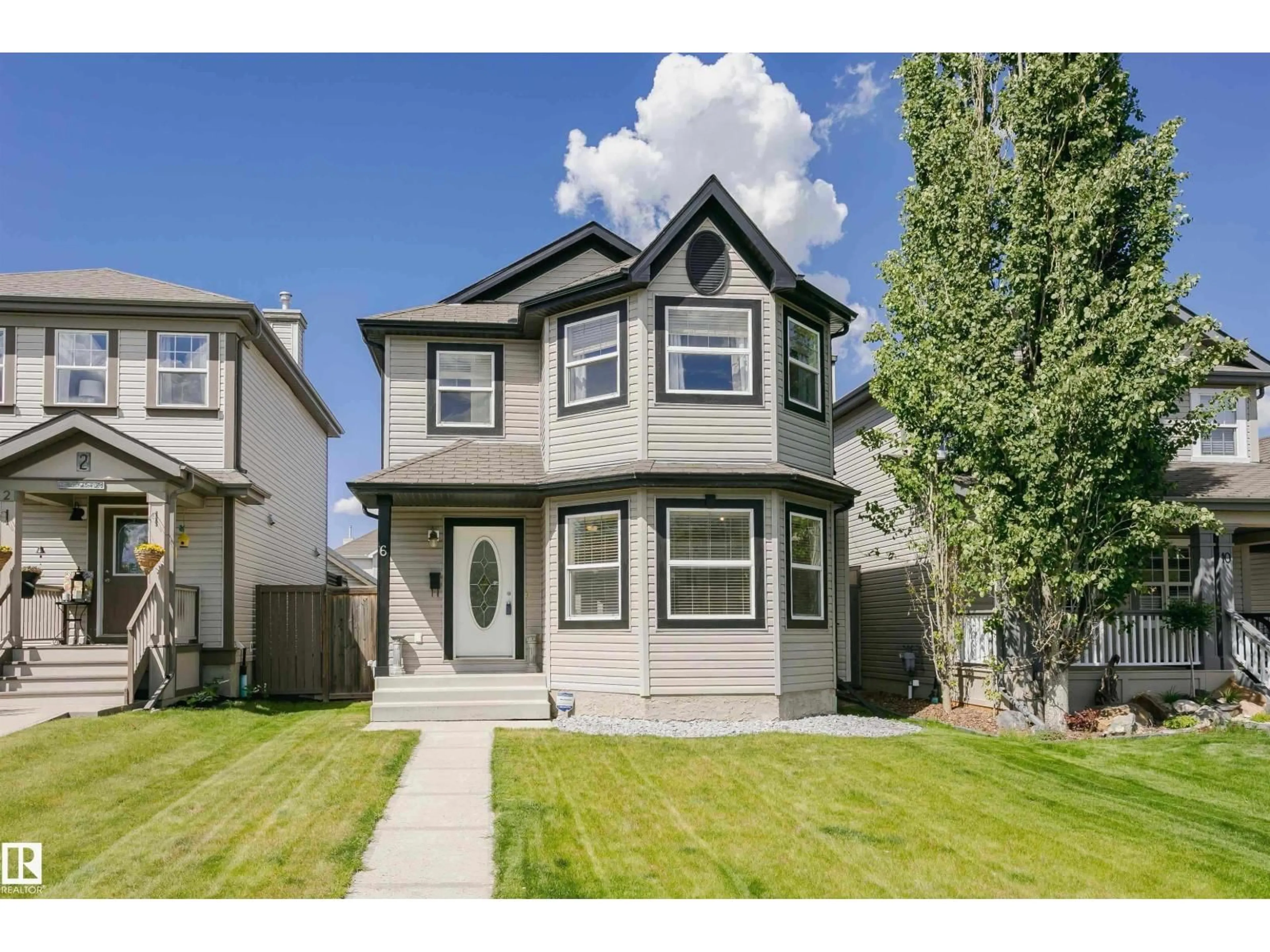 Home with vinyl exterior material, street for 6 SUMMERTON LD, Sherwood Park Alberta T8H2P4