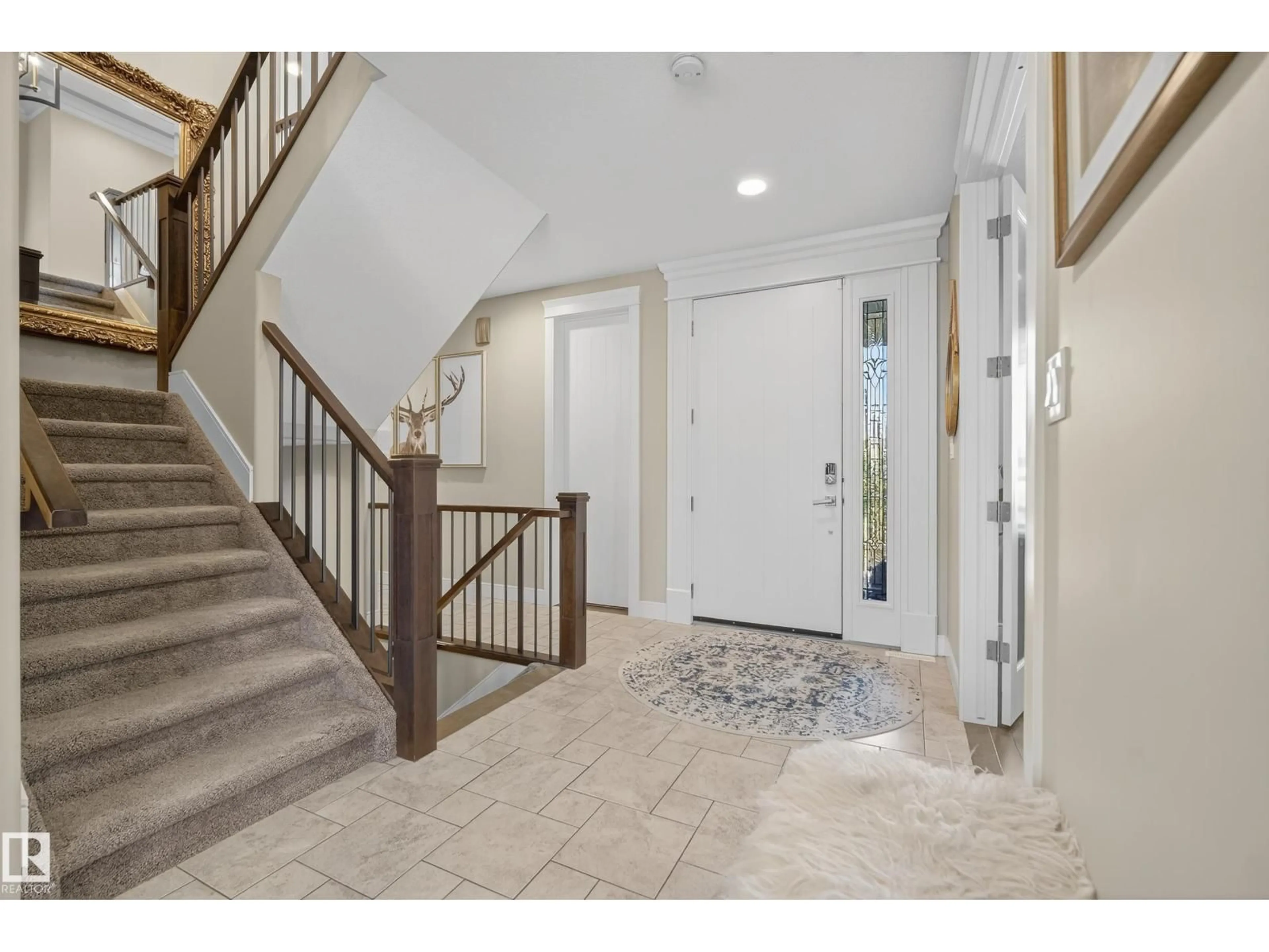 Indoor entryway for 9 LACROIX CL, St. Albert Alberta T8N4G8