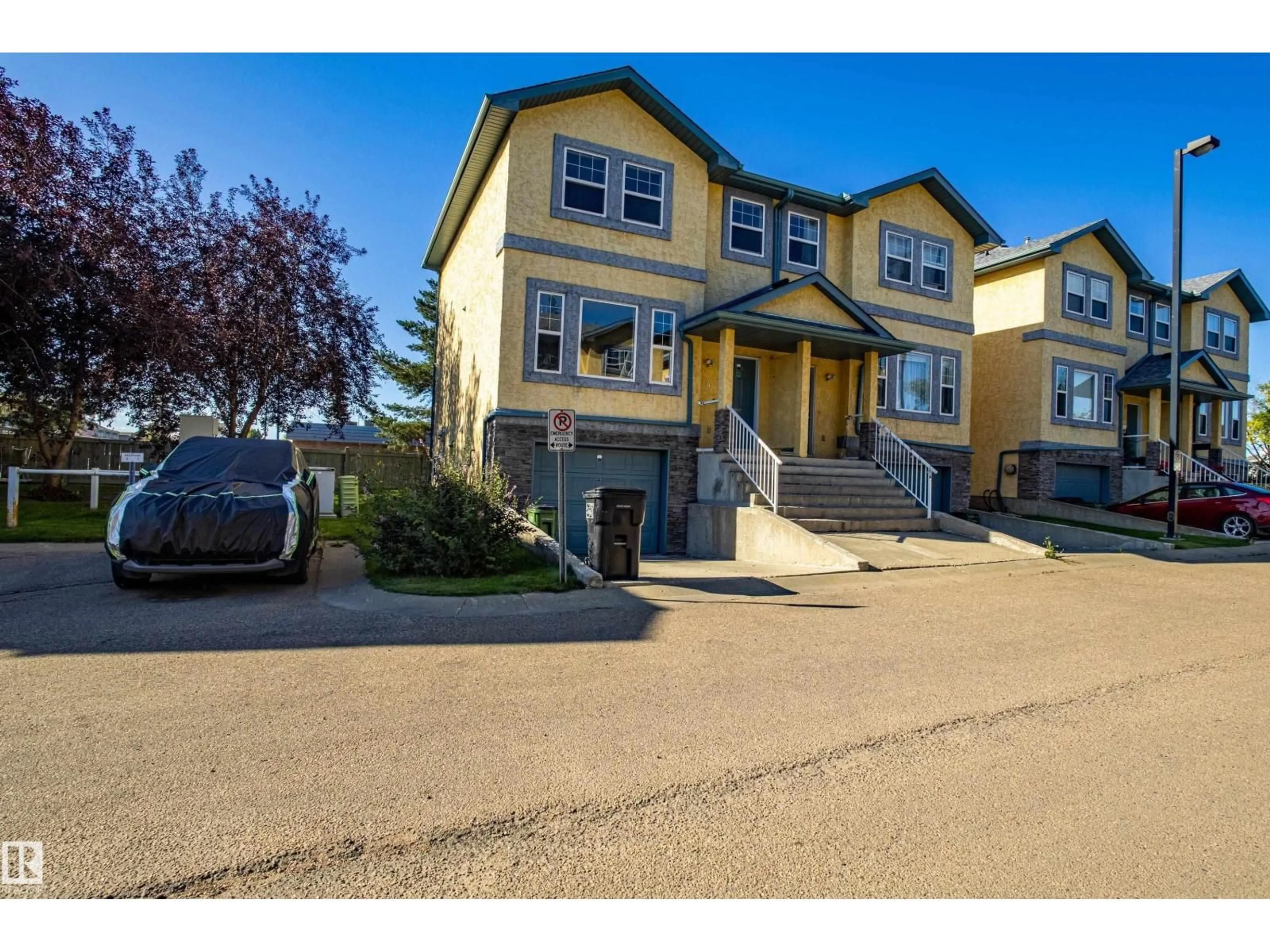 Unknown for #4 - 16777 91 ST, Edmonton Alberta T5Z3X4