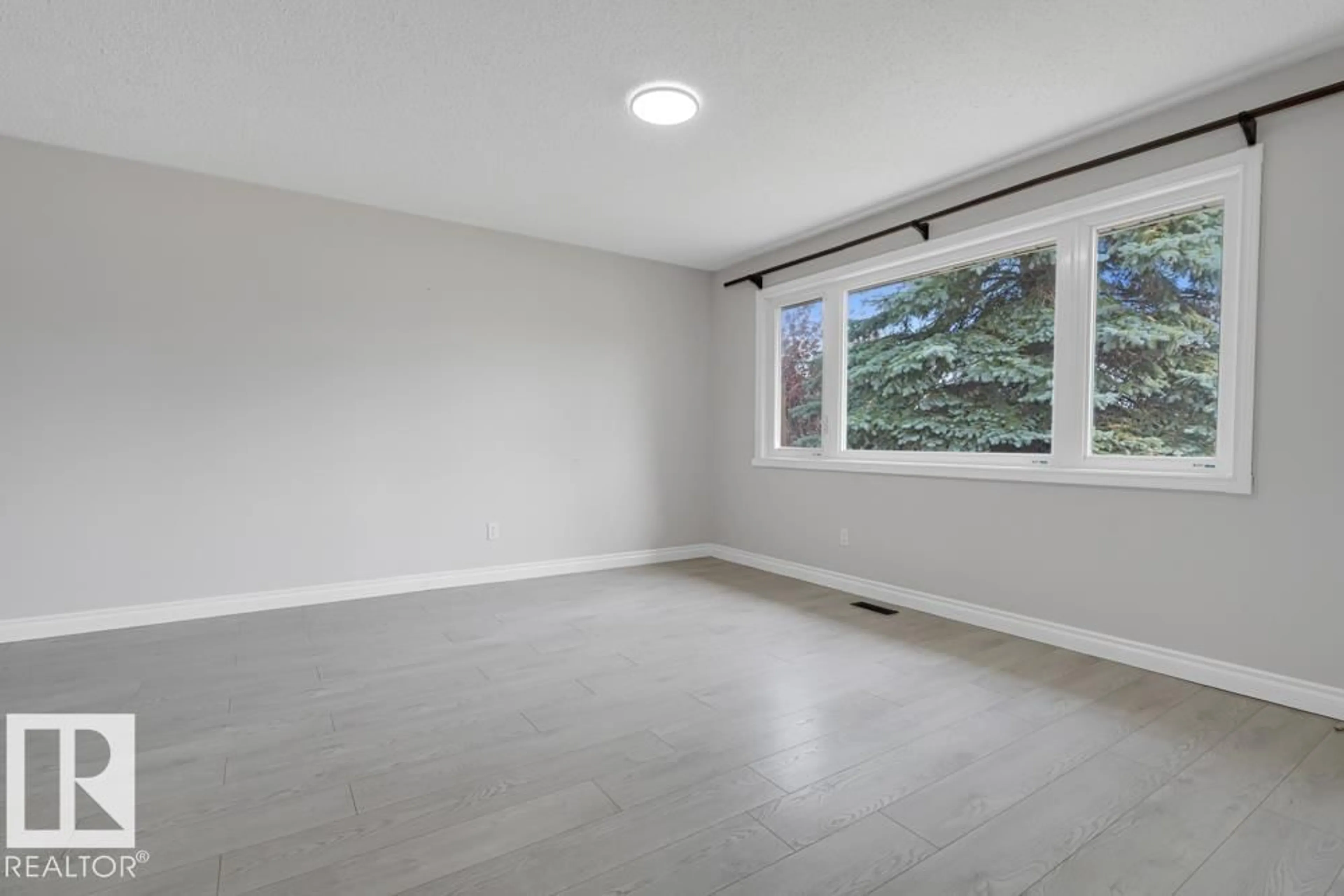 A pic of a room for 4306 SOUTH PARK DR, Leduc Alberta T9E4R1