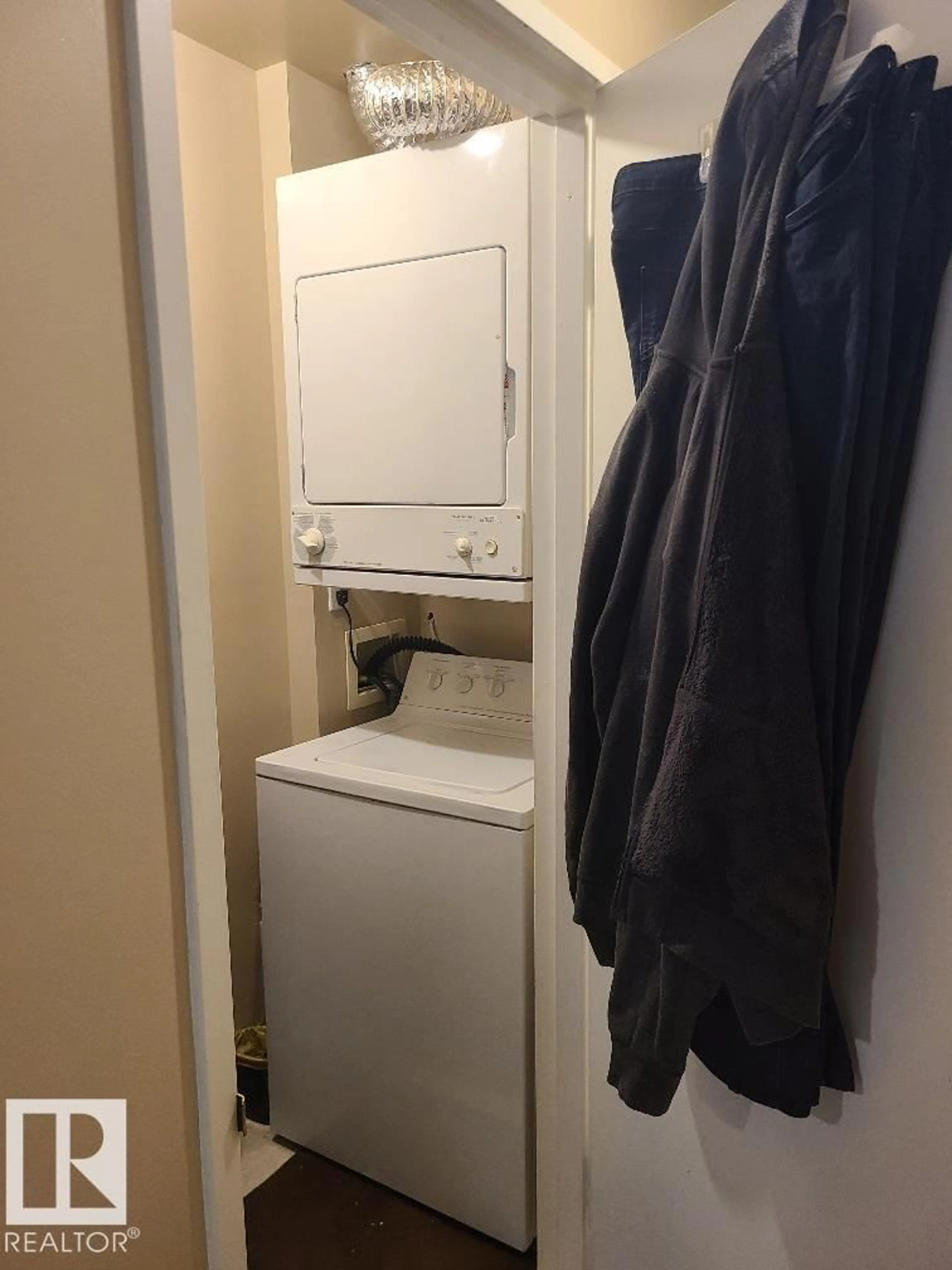 Unknown for 11465 - 207 41 AV, Edmonton Alberta T6J0T9