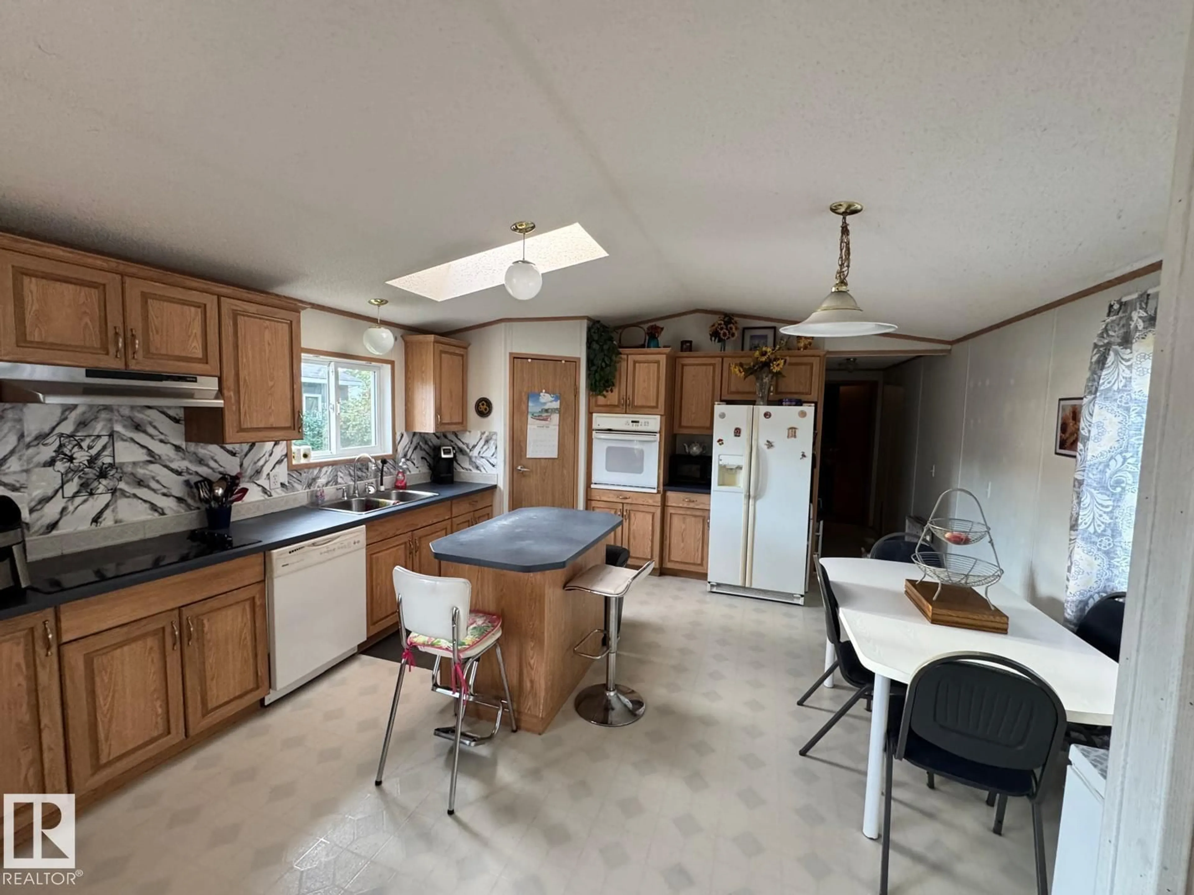Unknown for NW NW - 388 EVERGREEN PA, Edmonton Alberta T5Y4M2
