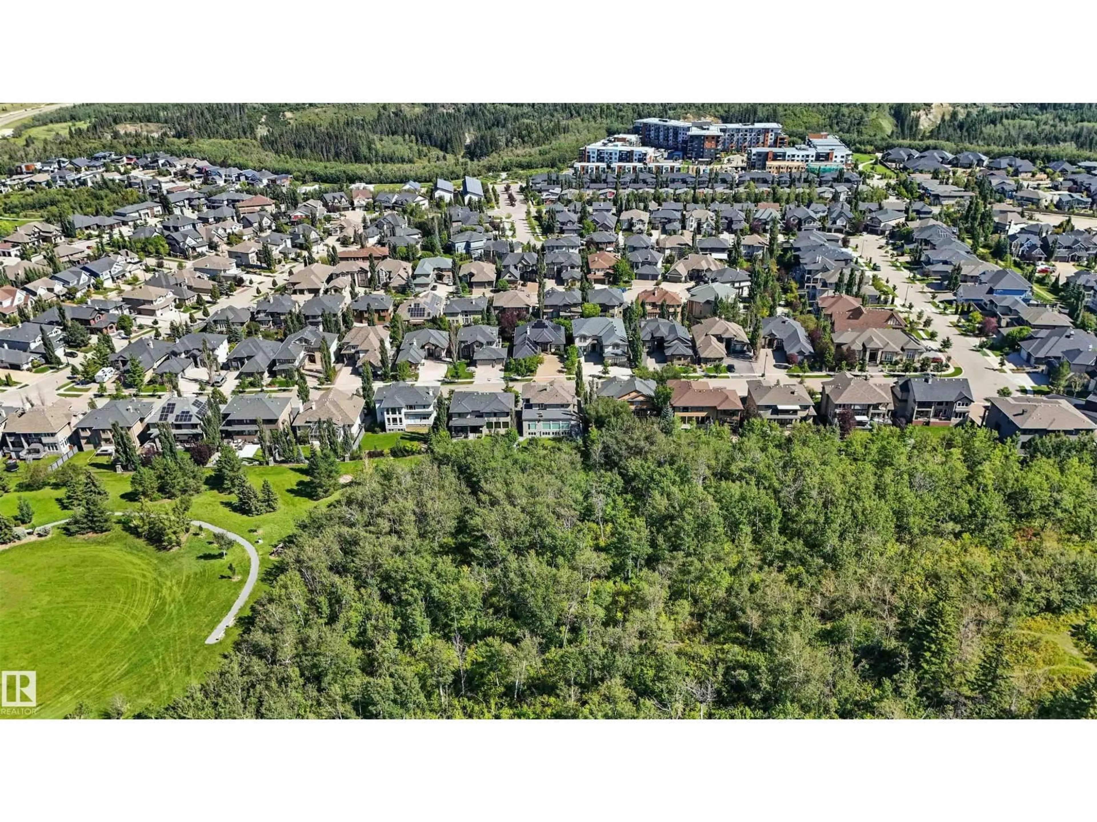 A pic from outside/outdoor area/front of a property/back of a property/a pic from drone, street for 2426 MARTELL CR, Edmonton Alberta T6R0C7