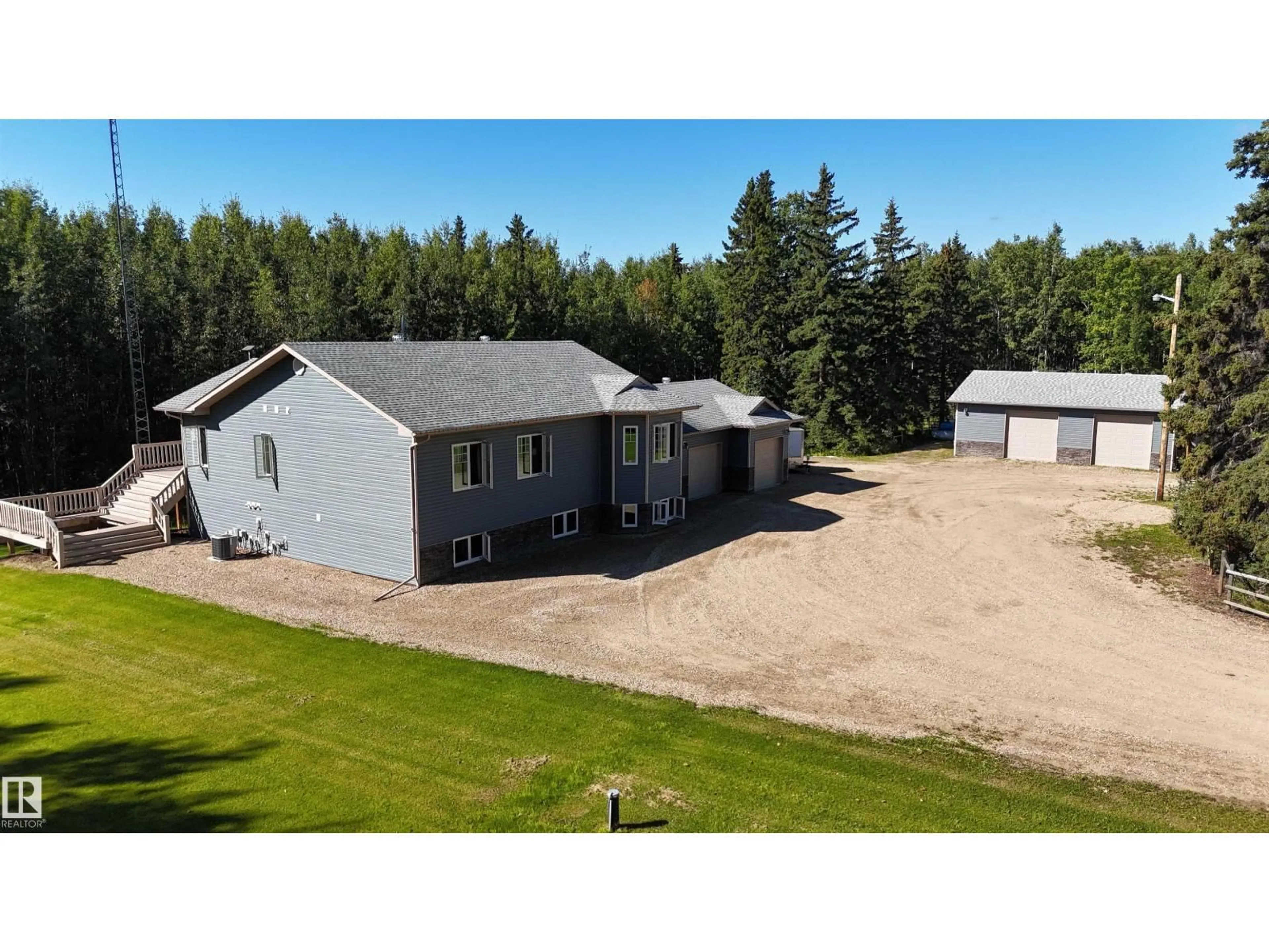A pic from outside/outdoor area/front of a property/back of a property/a pic from drone, building for 482 - 8125 B TWP RD, Rural Brazeau County Alberta T7A2A1
