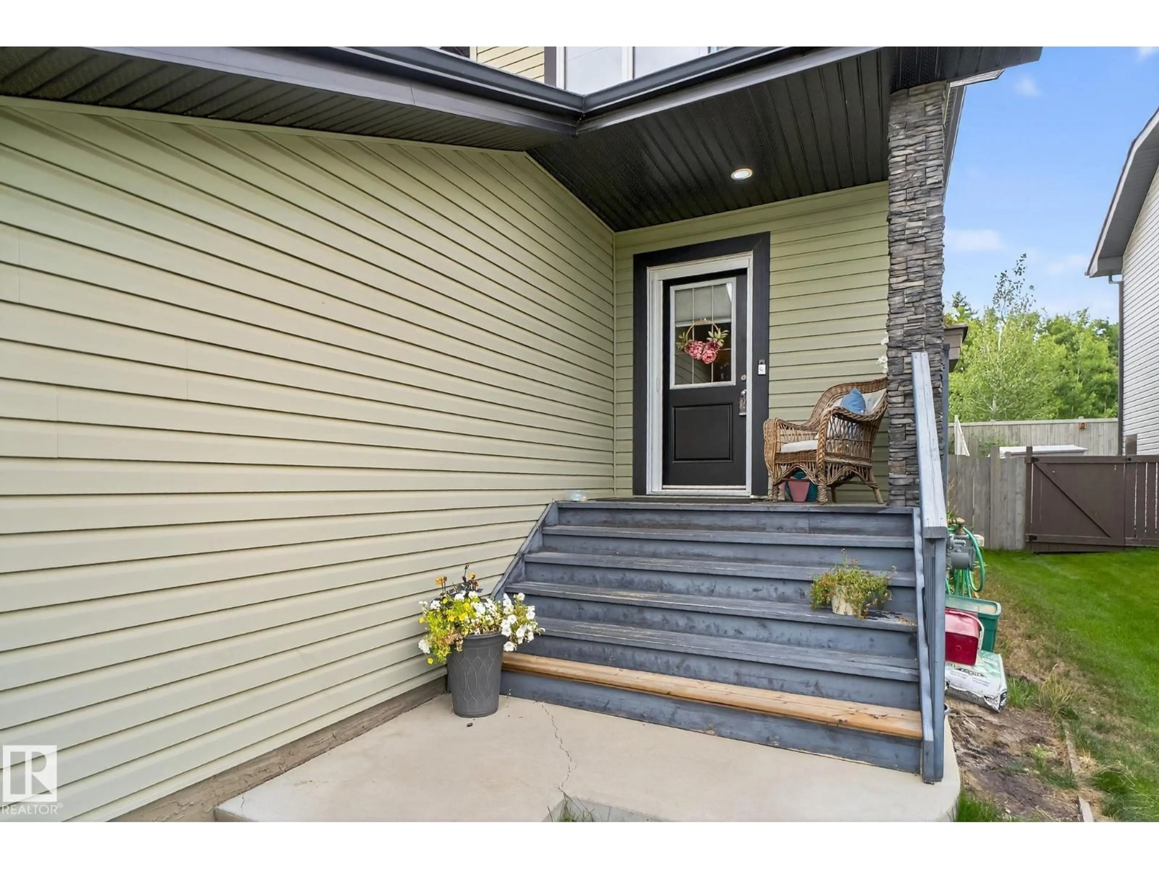 Unknown for 16 ROYAL ST, St. Albert Alberta T8N7N8