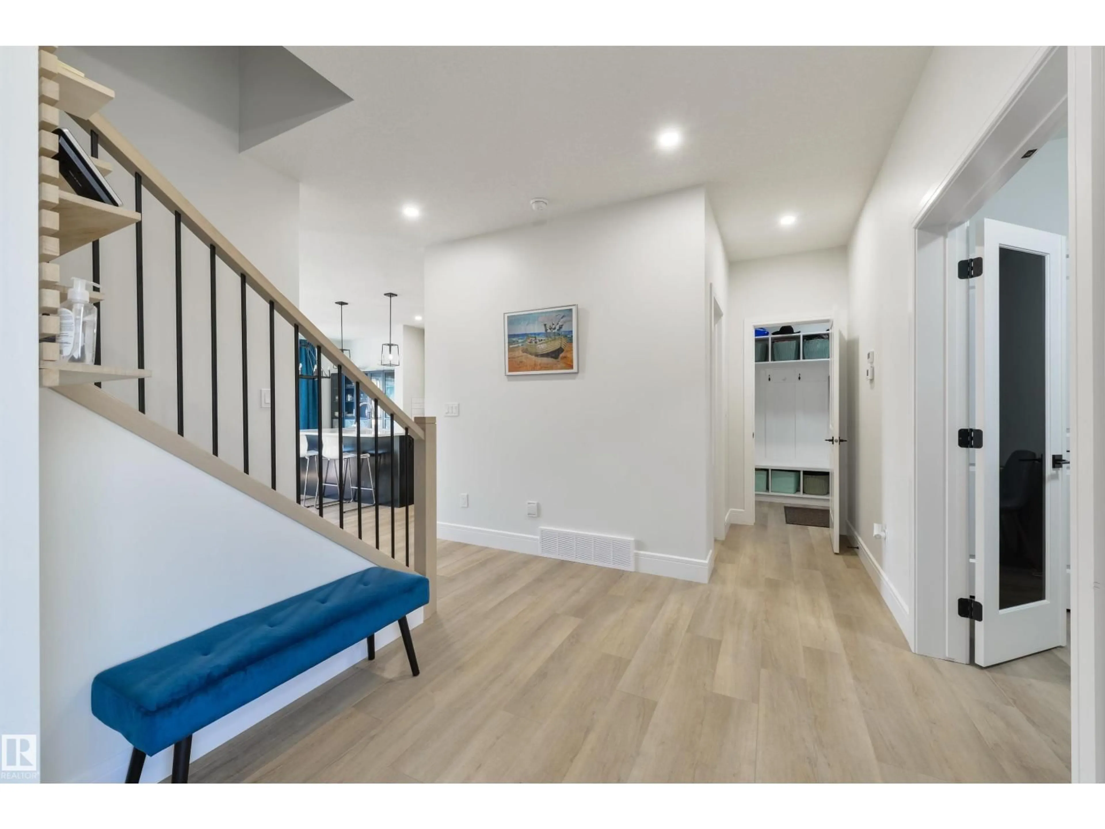 Indoor entryway for 9 HULL WD, Spruce Grove Alberta T7X4P7