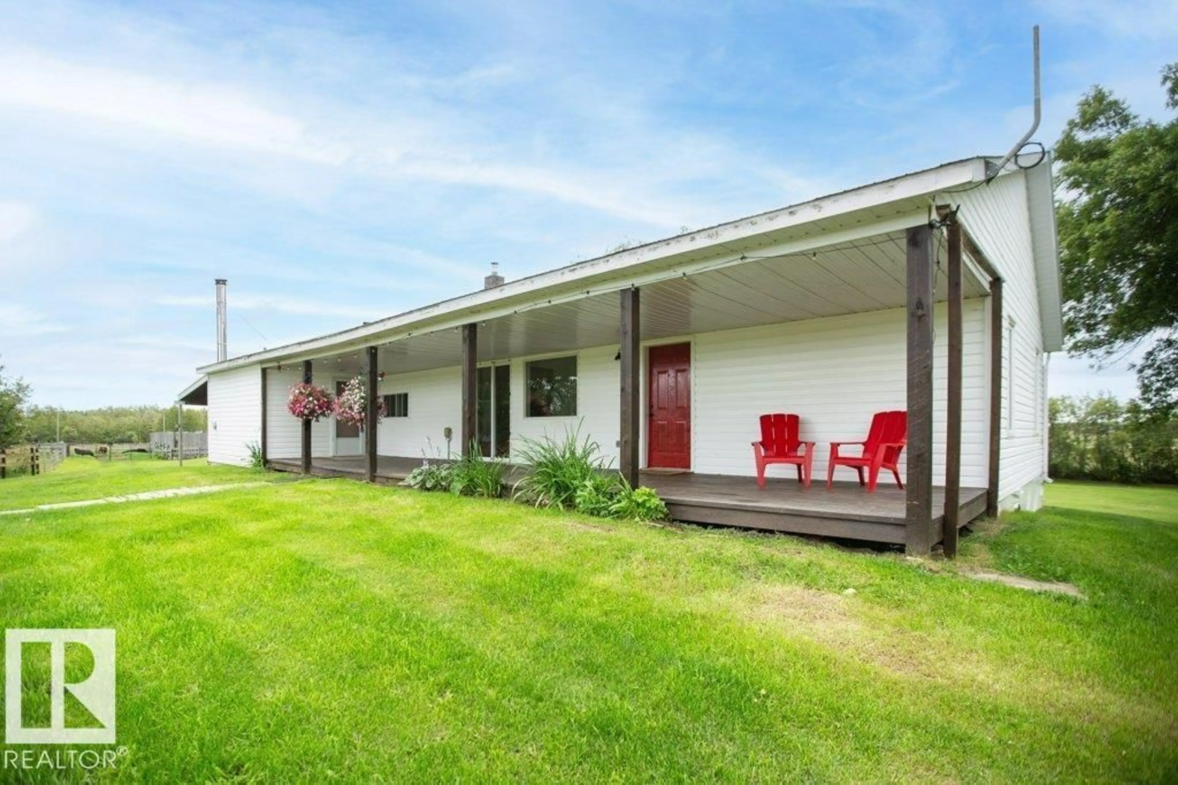 Patio, building for 26308 HWY 663, Rural Westlock County Alberta T0G0Y0