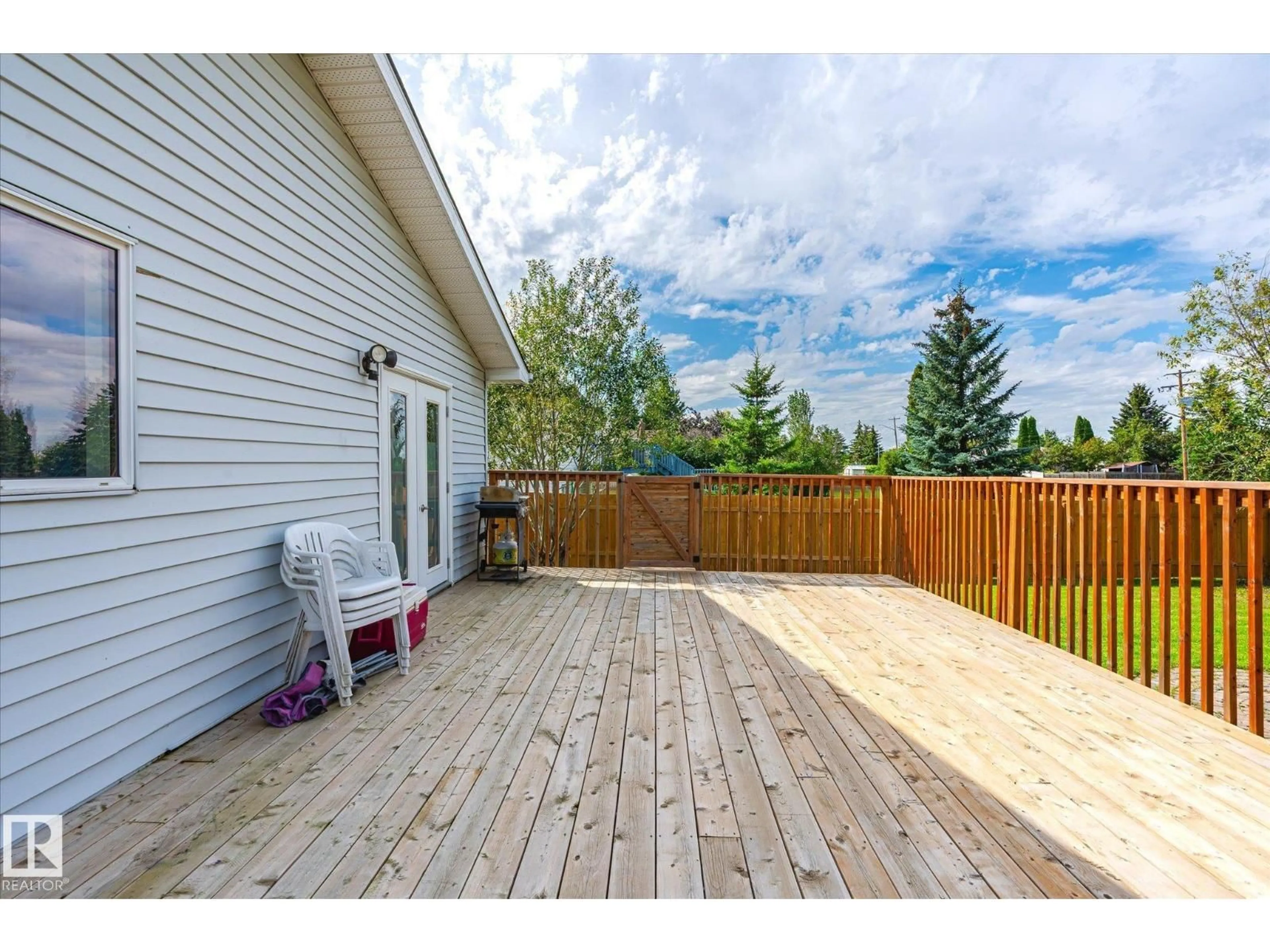 Patio, unknown for 5328 50 AV, Bon Accord Alberta T0A0K0