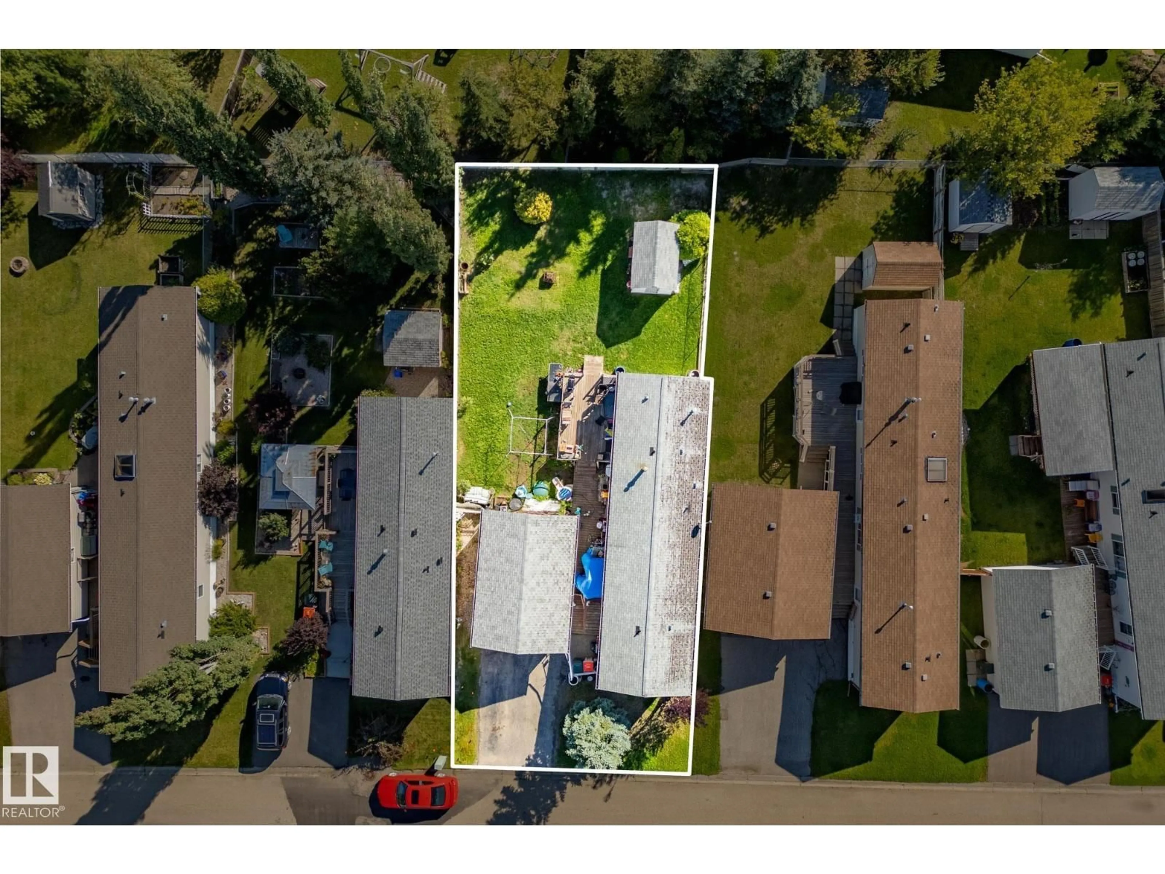 A pic from outside/outdoor area/front of a property/back of a property/a pic from drone, street for 149 3400 48 ST, Stony Plain Alberta T7Z1V9