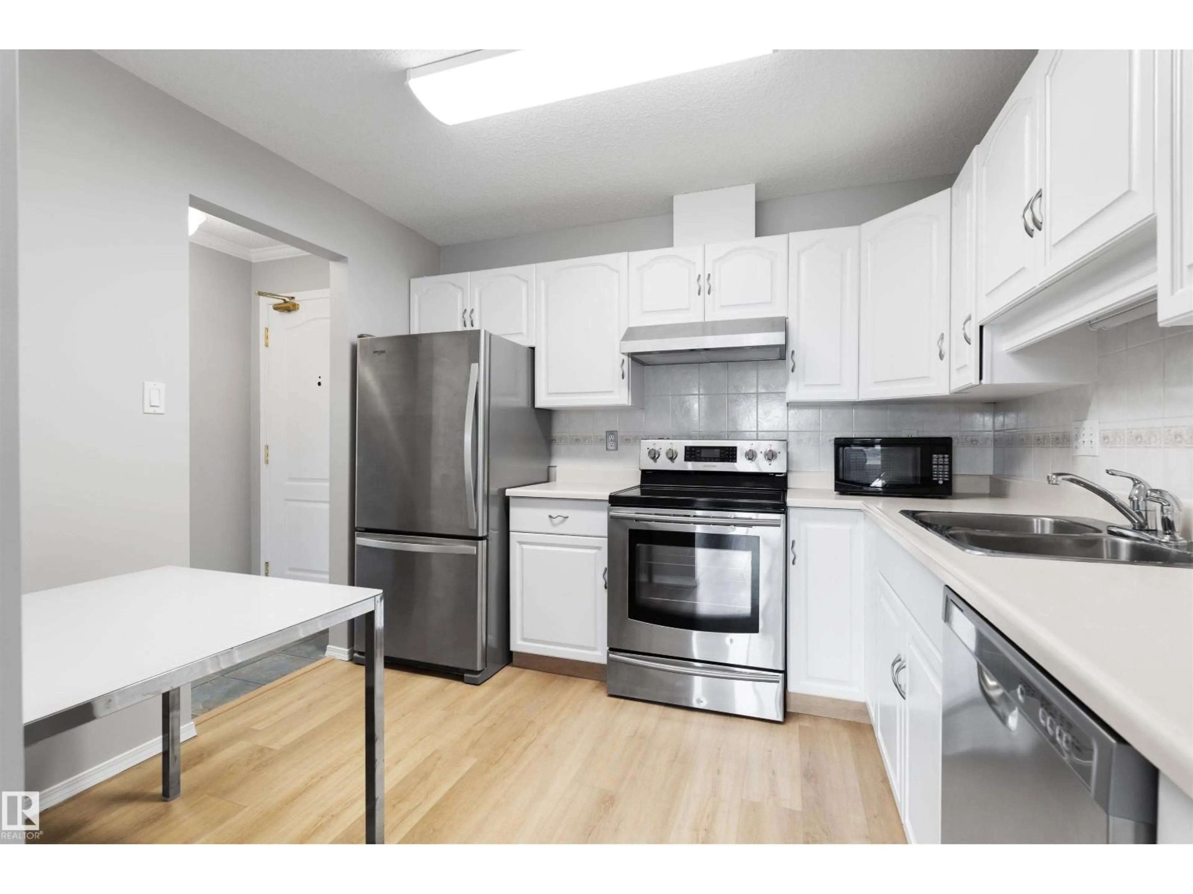 Standard kitchen, unknown for #306 - 10610 76 ST, Edmonton Alberta T6A3Y9