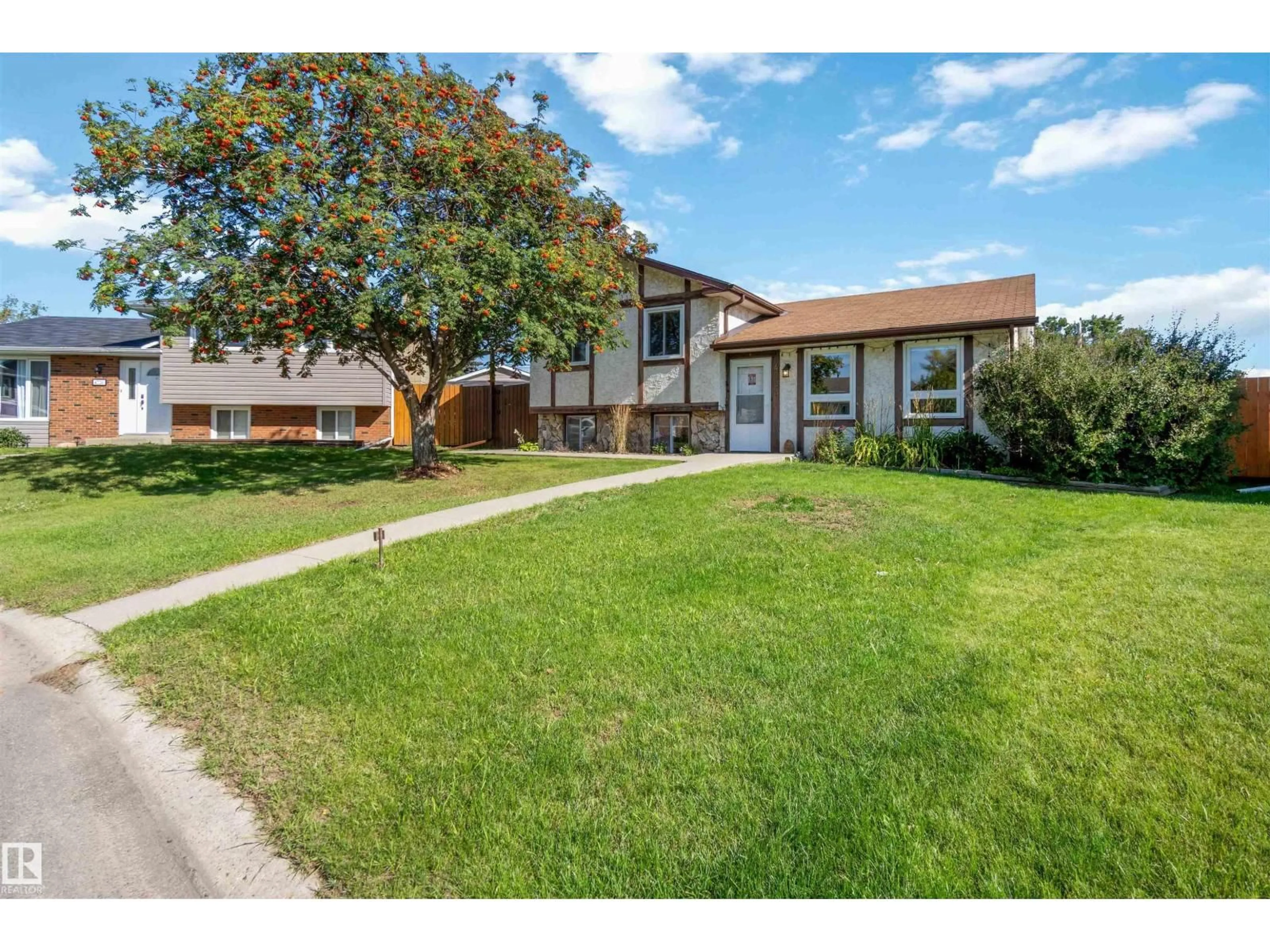 A pic from outside/outdoor area/front of a property/back of a property/a pic from drone, street for 4722 51 AV, Bon Accord Alberta T0A0K0