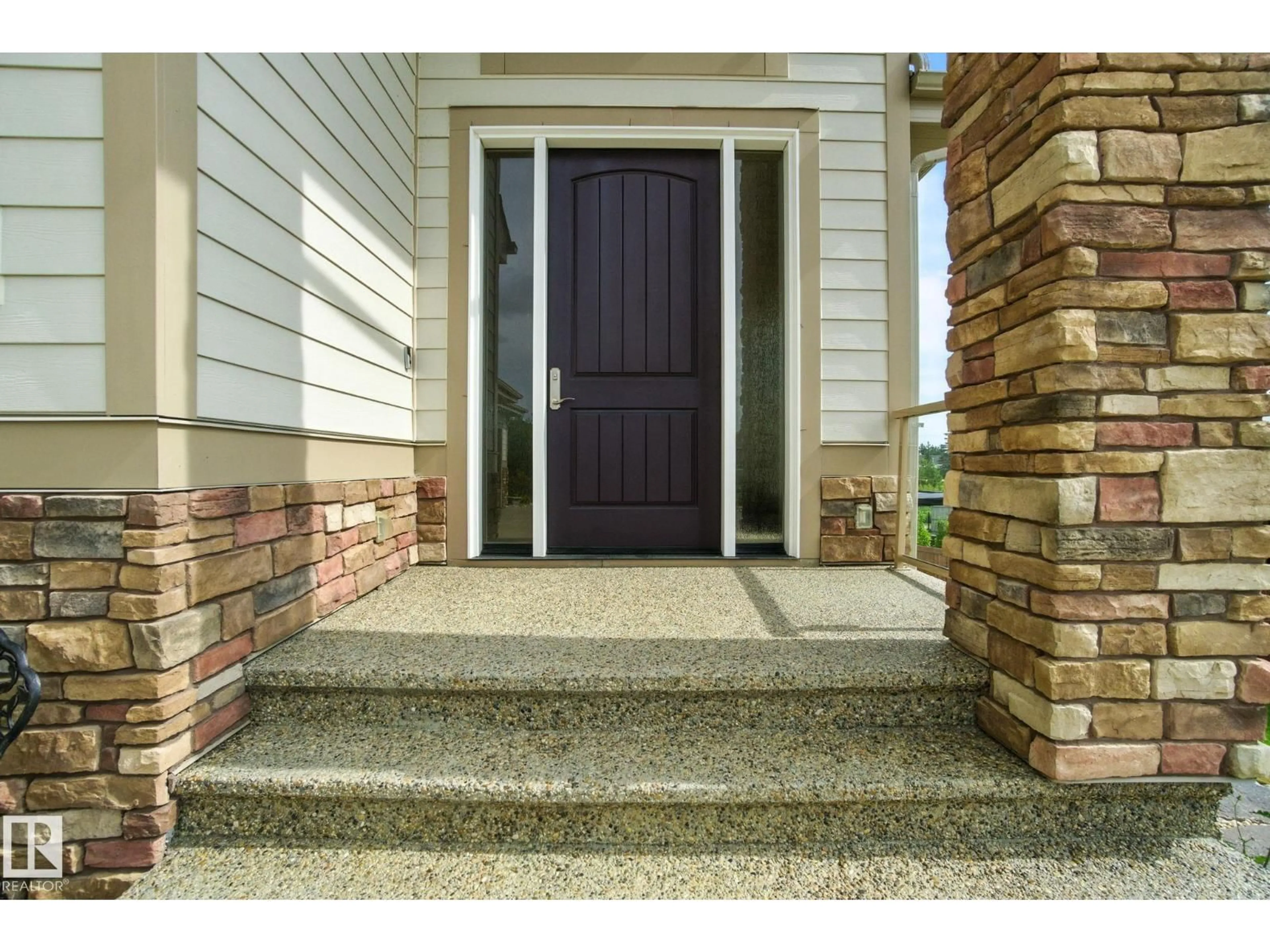 Indoor entryway for 13 52320 RGE ROAD 231, Rural Strathcona County Alberta T8B1A9