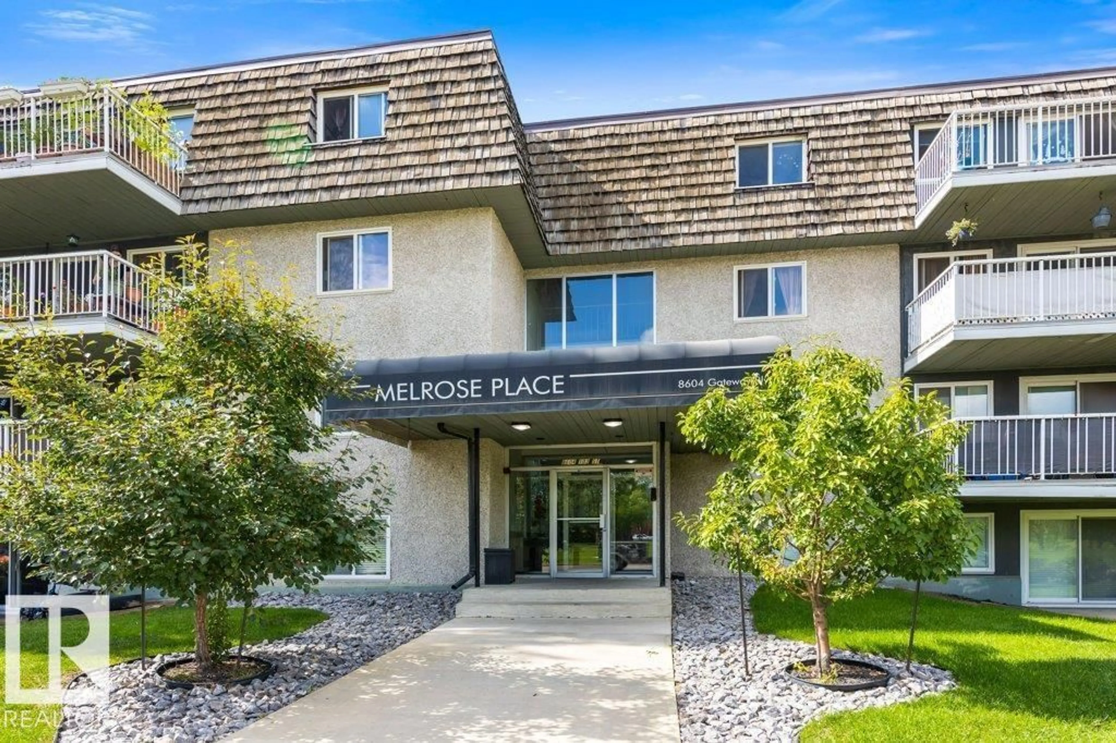 Indoor foyer for #307 - 8604 GATEWAY BV, Edmonton Alberta T6E4B6