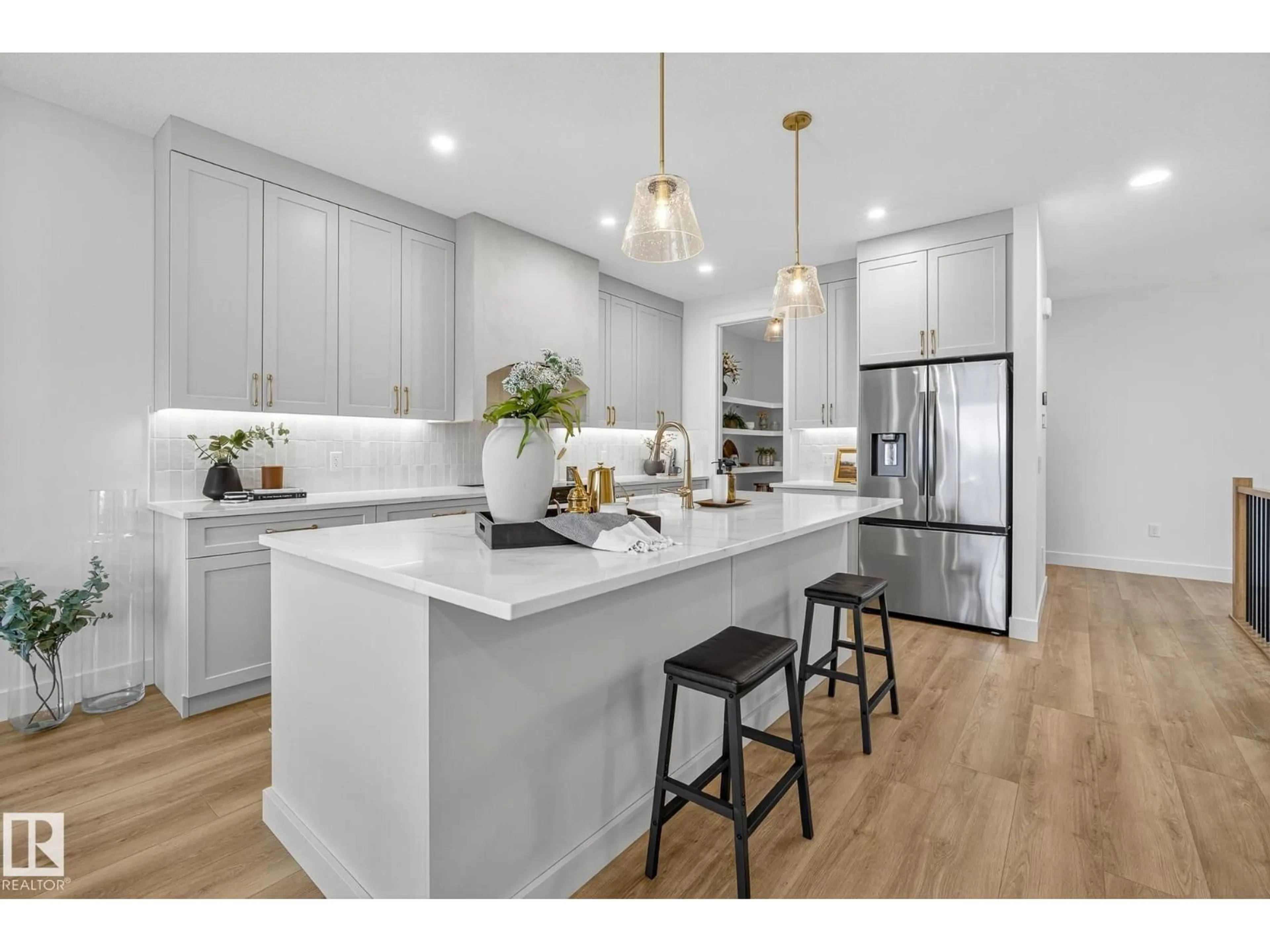 Open concept kitchen, unknown for 3 SYDWYCK CI, Spruce Grove Alberta T7X0A0