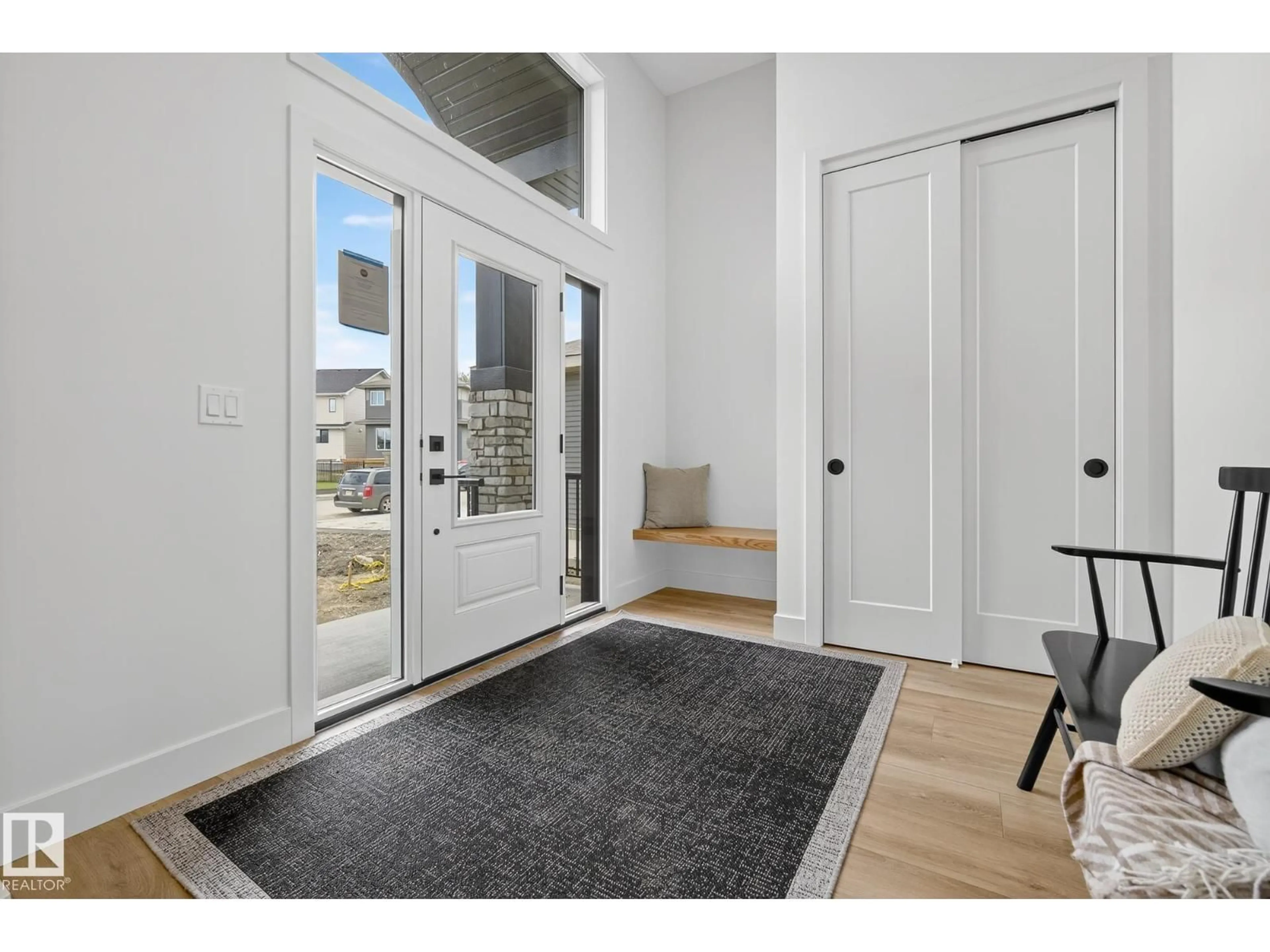 Indoor entryway for 3 SYDWYCK CI, Spruce Grove Alberta T7X0A0