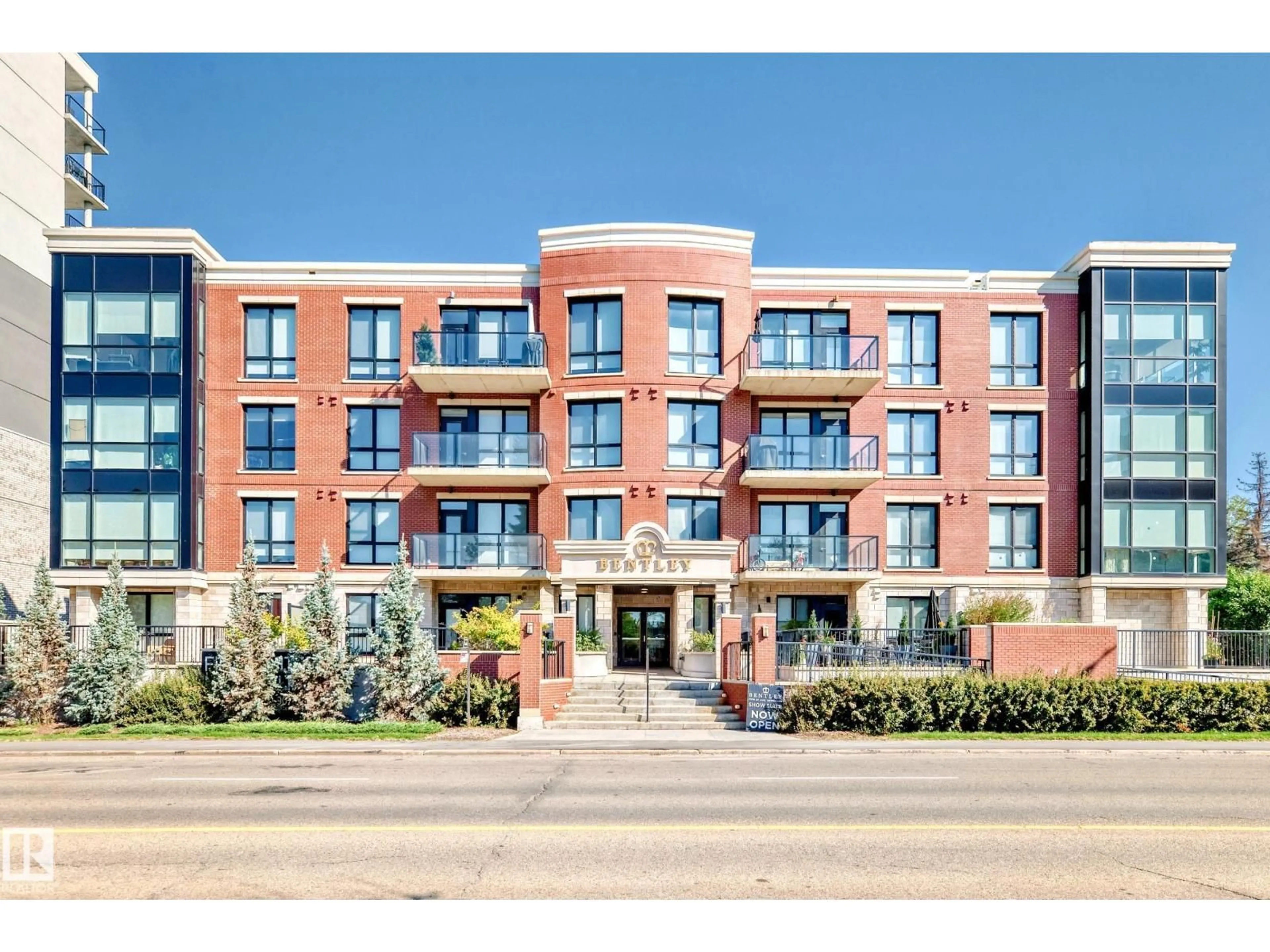 Home with brick exterior material, building for 205 11710 87 AV, Edmonton Alberta T6G0Y3