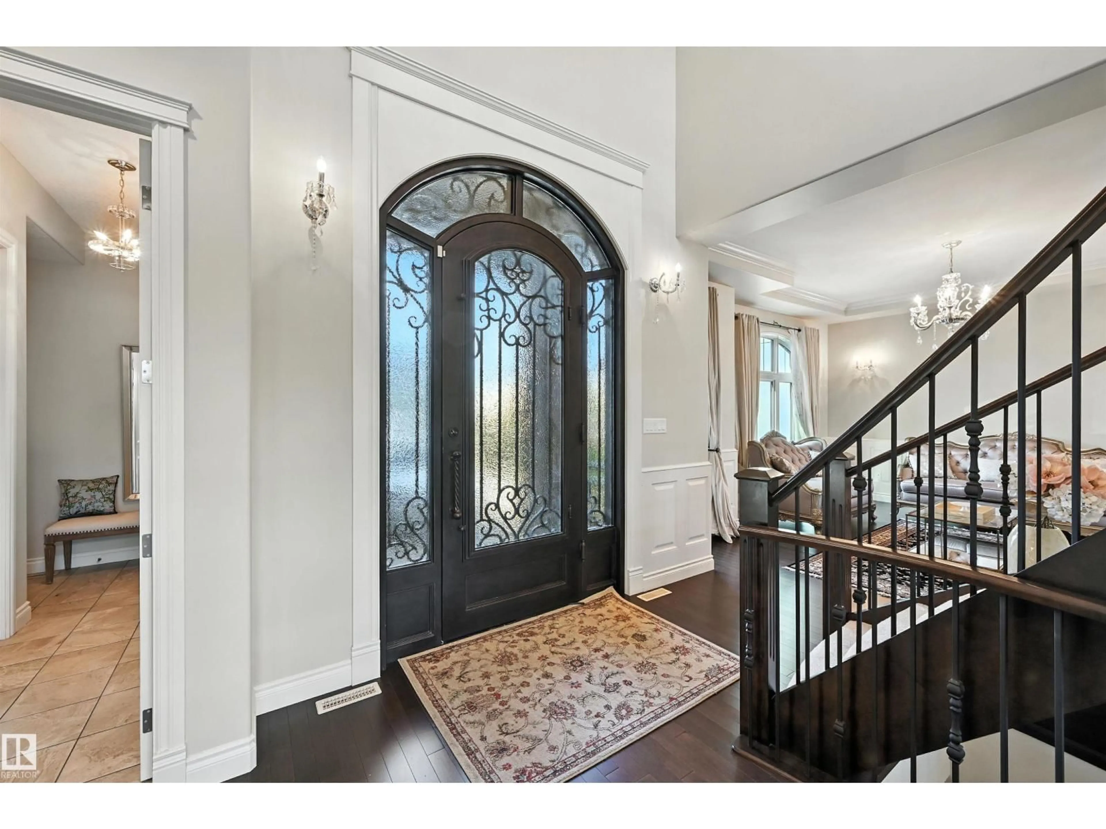 Indoor entryway for 631 HOWATT DR, Edmonton Alberta T6W2T6