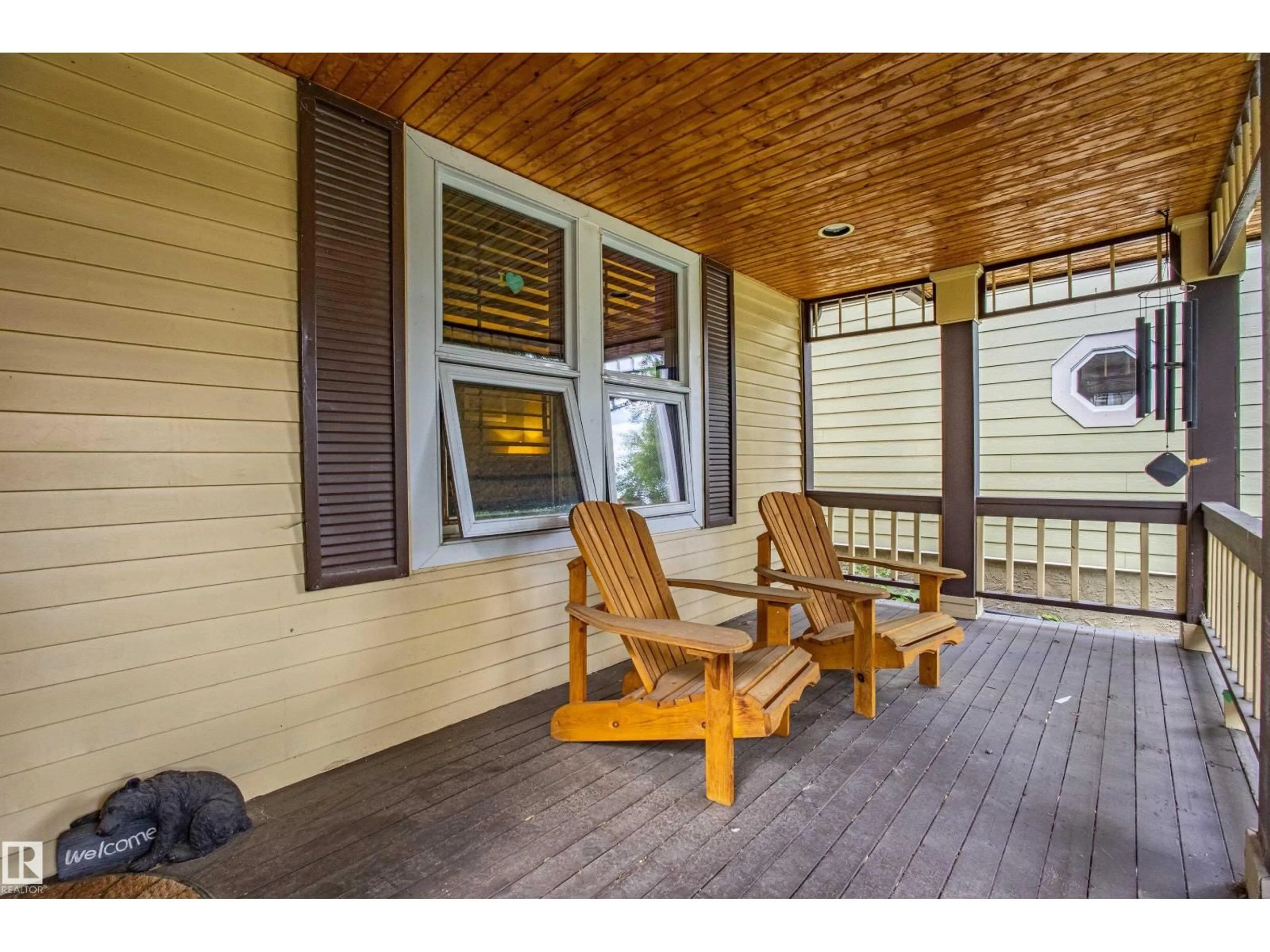 Patio, unknown for NW - 9806 88 AV, Edmonton Alberta T6E2R3