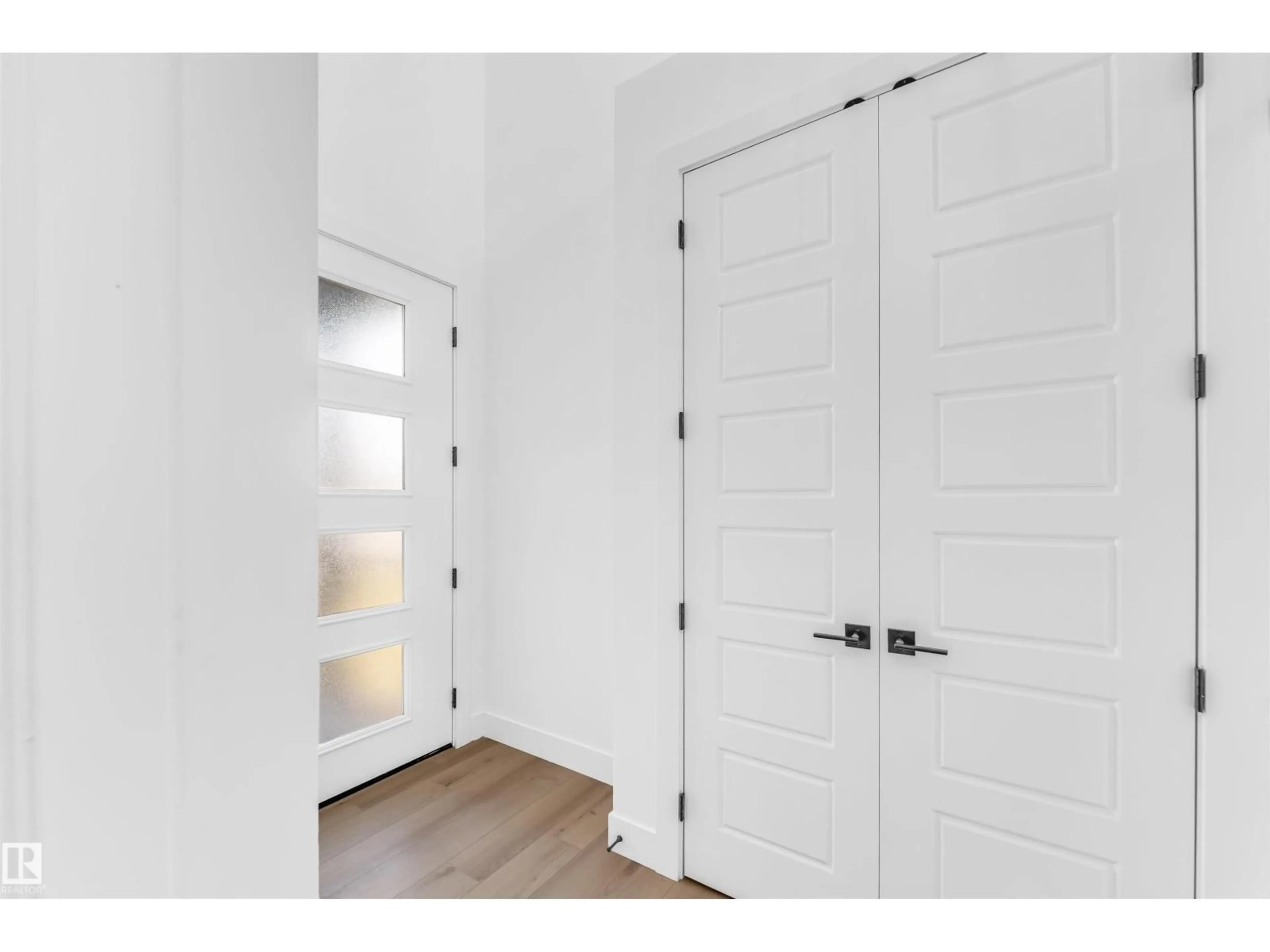 Indoor entryway for 41 HULL WD, Spruce Grove Alberta T7X0X5