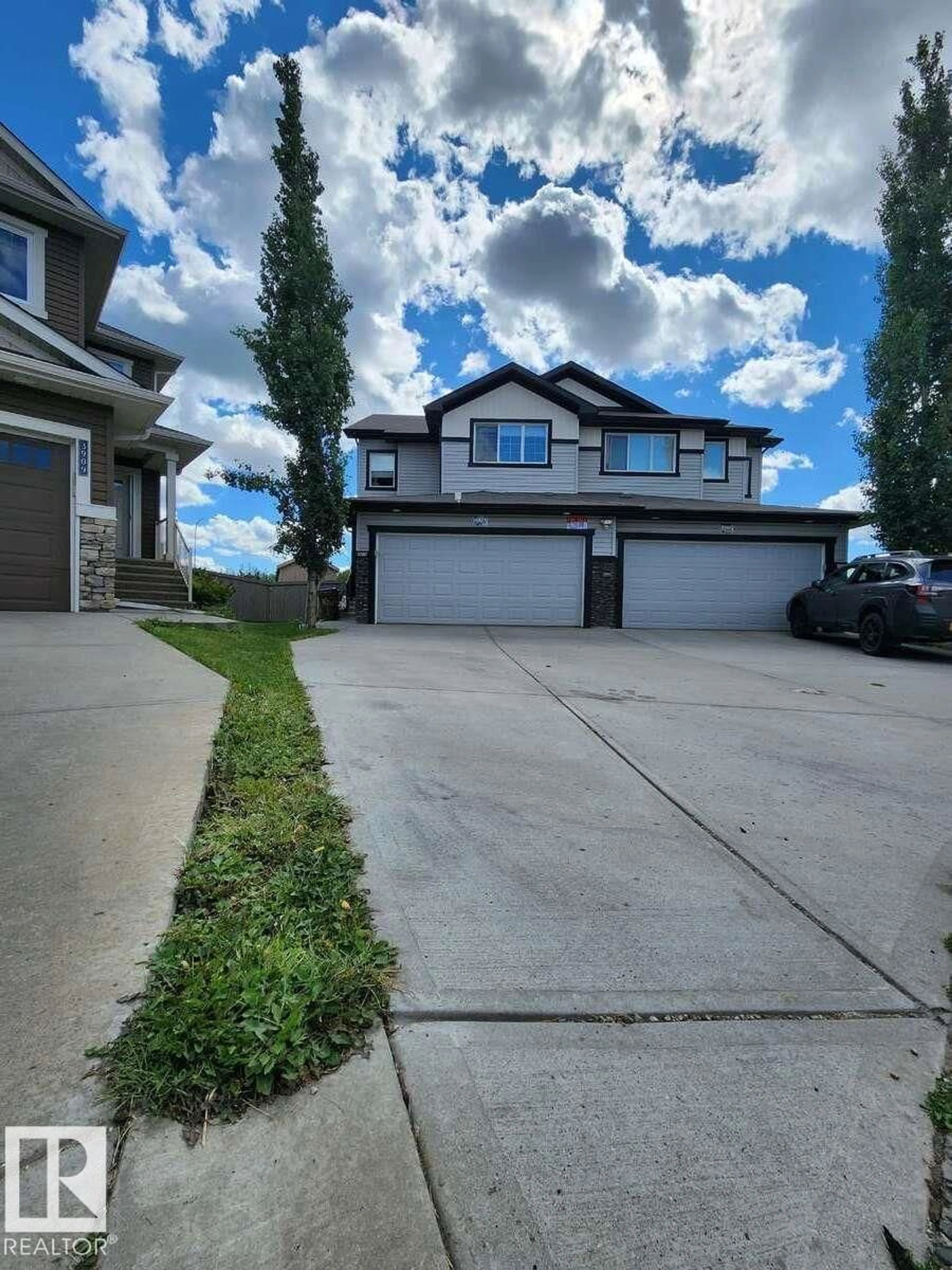 A pic from outside/outdoor area/front of a property/back of a property/a pic from drone, street for 3907 6 ST, Edmonton Alberta T6T0T5