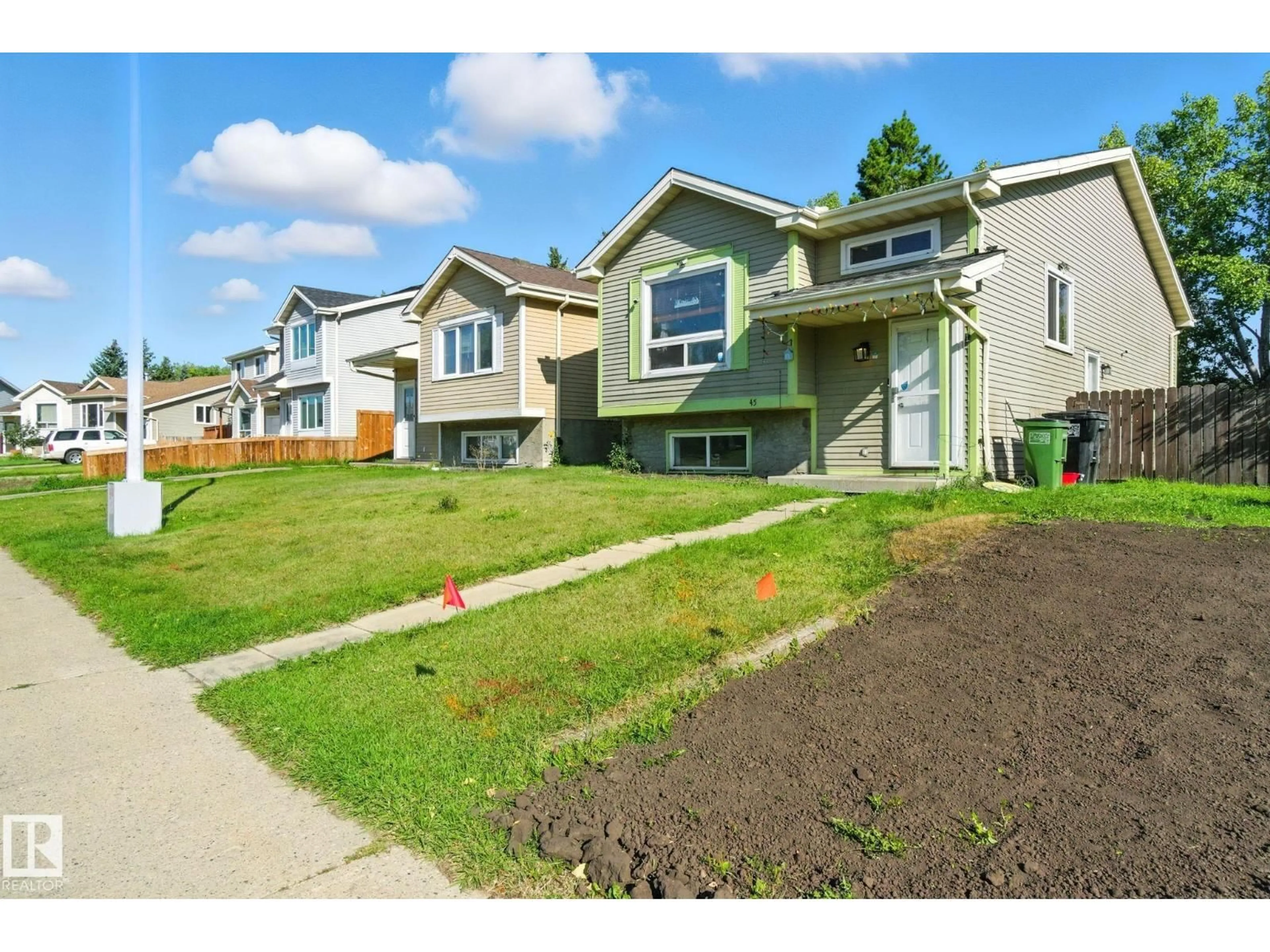 Home with vinyl exterior material, street for 4540 33A AV, Edmonton Alberta T6L4X7