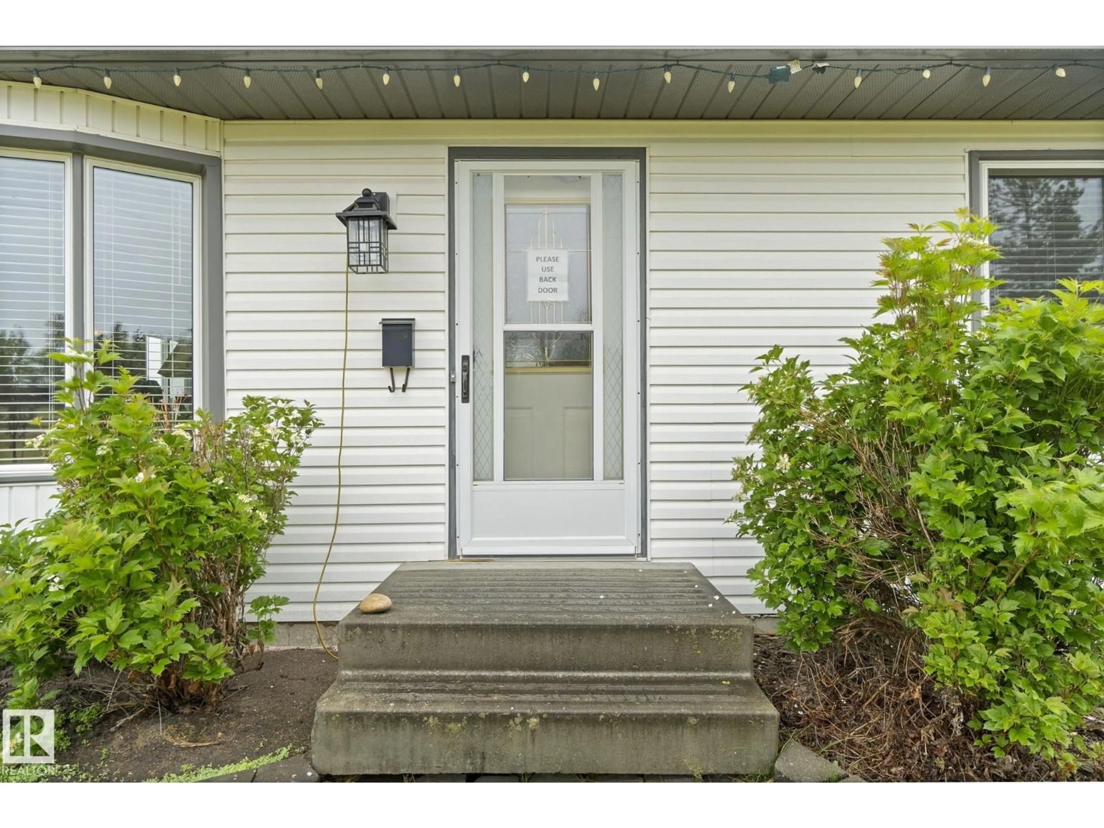 Indoor entryway for 52349 - 314 RGE ROAD 222, Rural Strathcona County Alberta T8C1A4