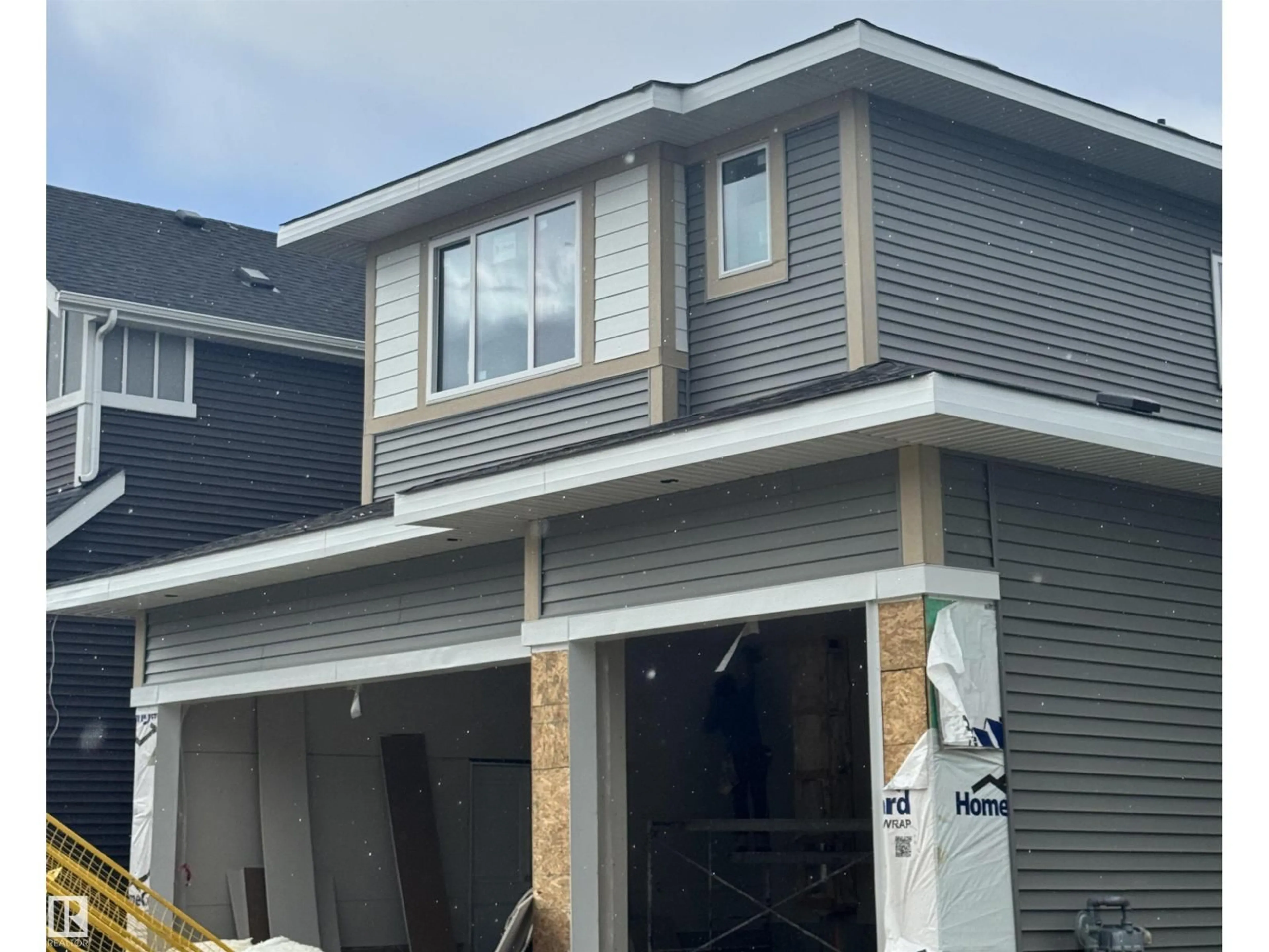 Home with vinyl exterior material, street for 8 STURTZ PL, Leduc Alberta T9E1M6