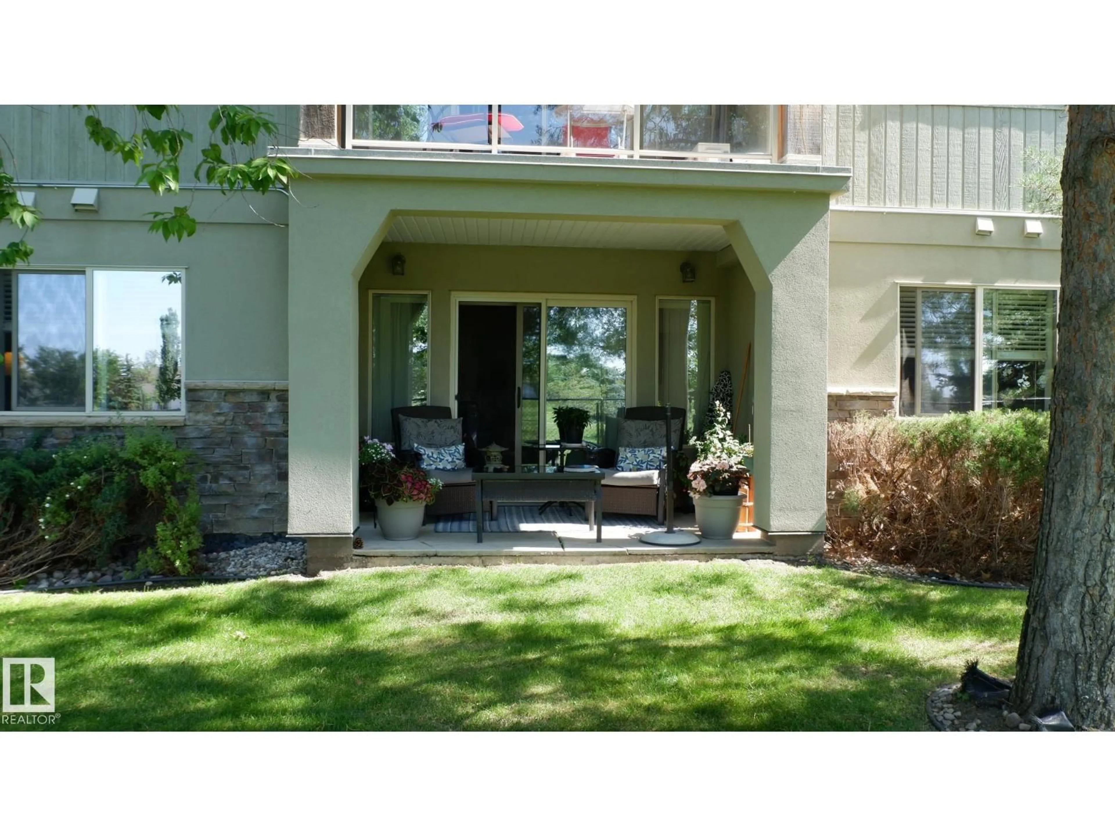 Patio, street for 120 SUDER GREENS DR, Edmonton Alberta T5T6V6