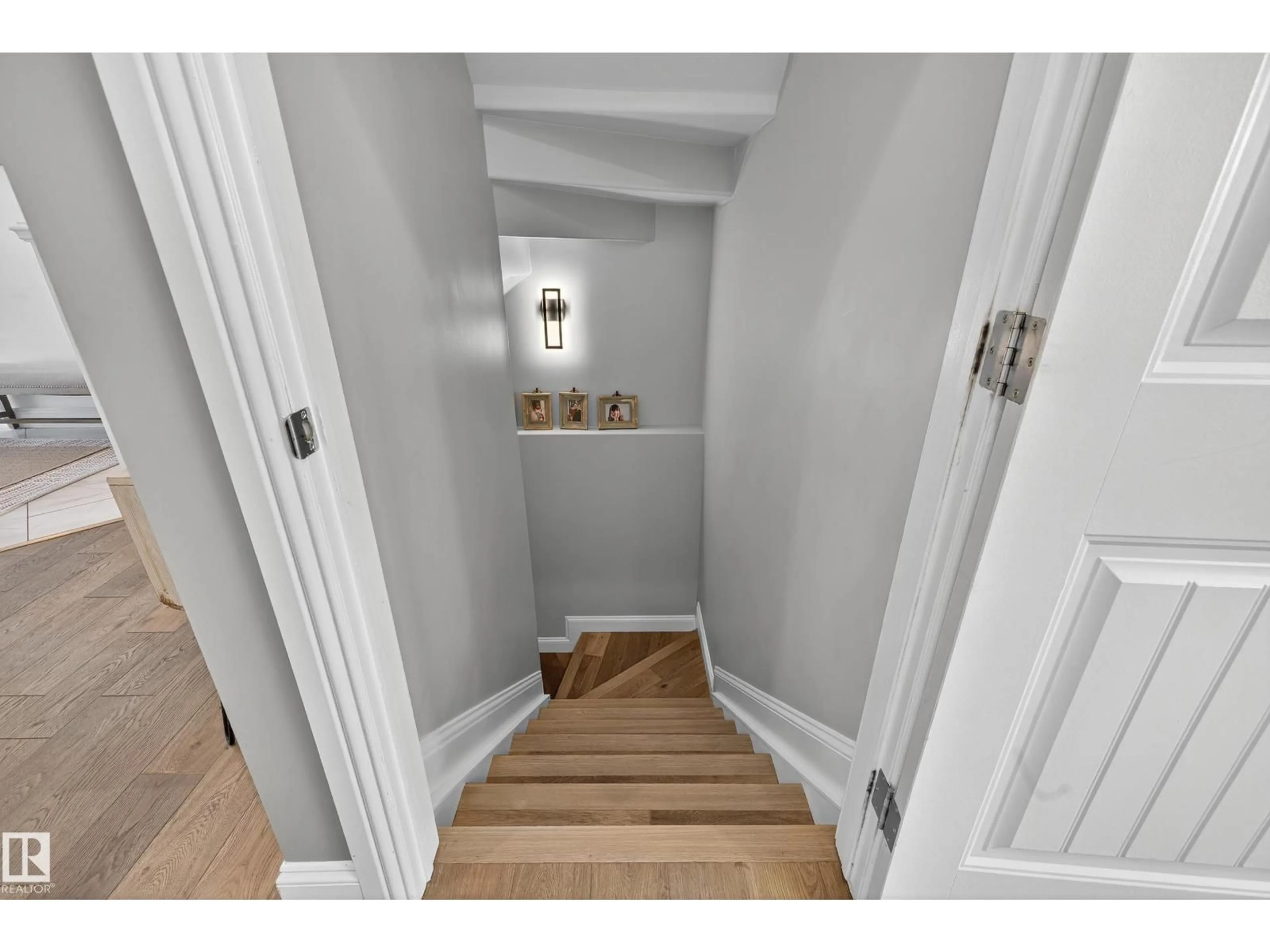 Unknown for 6167 STINSON WY, Edmonton Alberta T6R0K3
