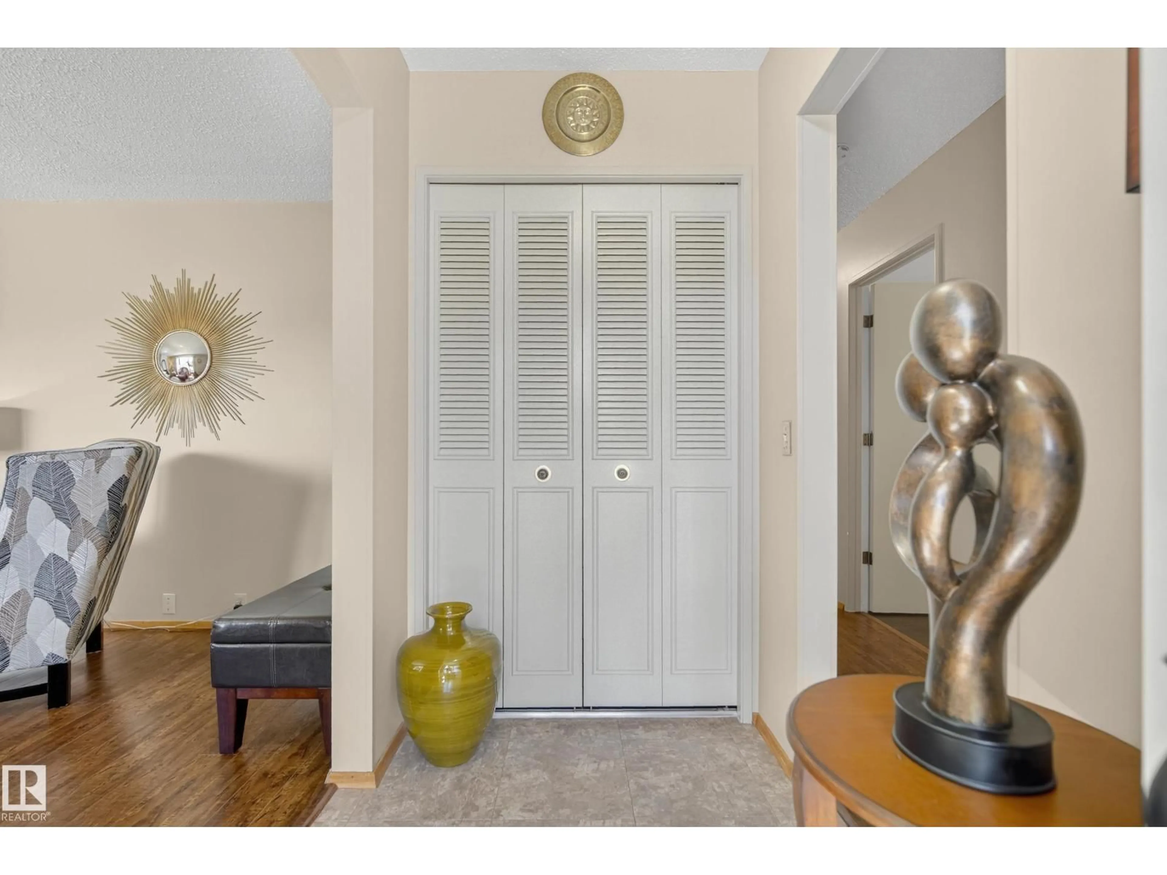 Indoor entryway for 8 GRAVENHURST CR, Sherwood Park Alberta T8A3C4