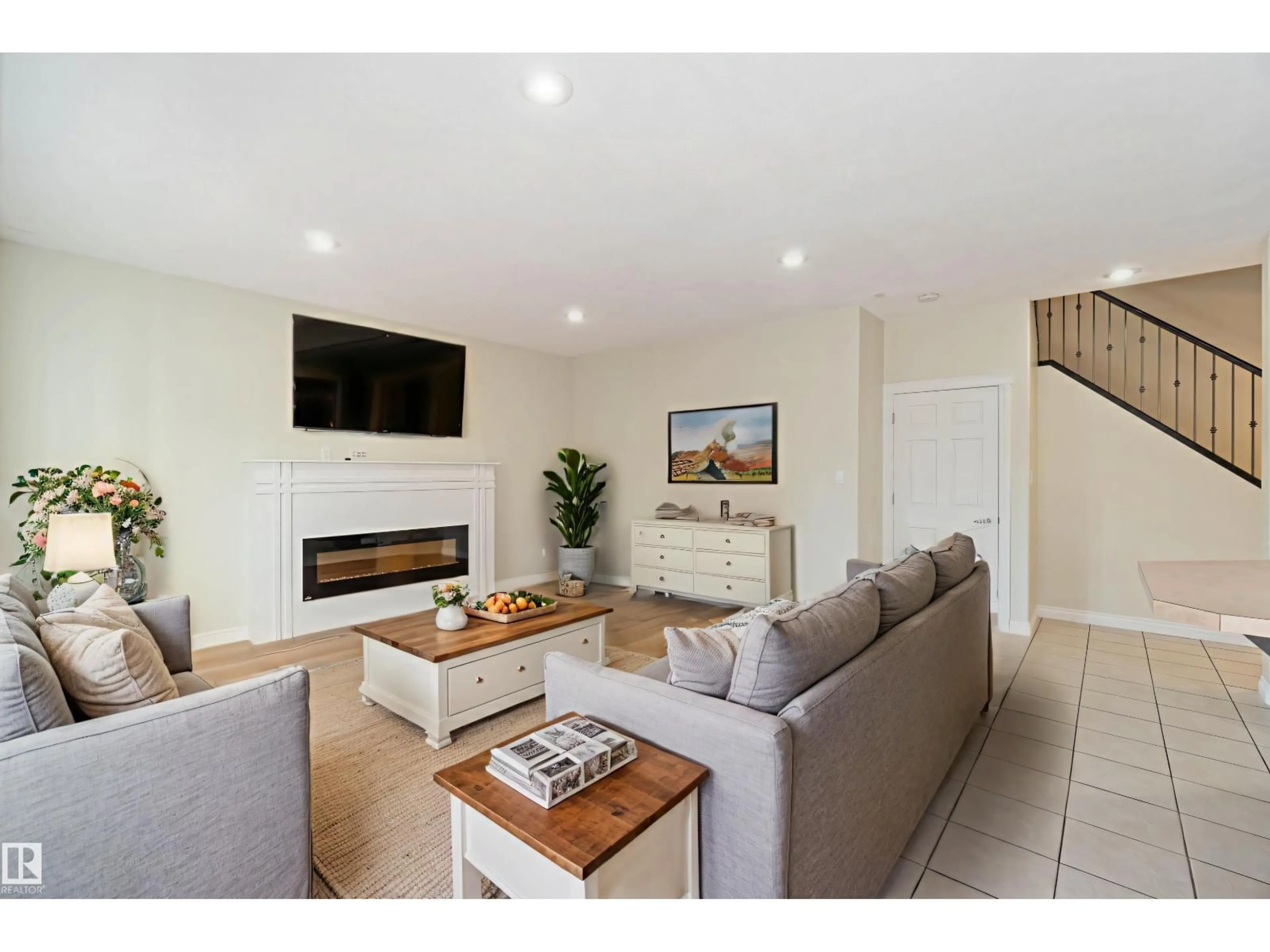 Living room with furniture, unknown for 8 LONGVIEW PT, Spruce Grove Alberta T7X0H4