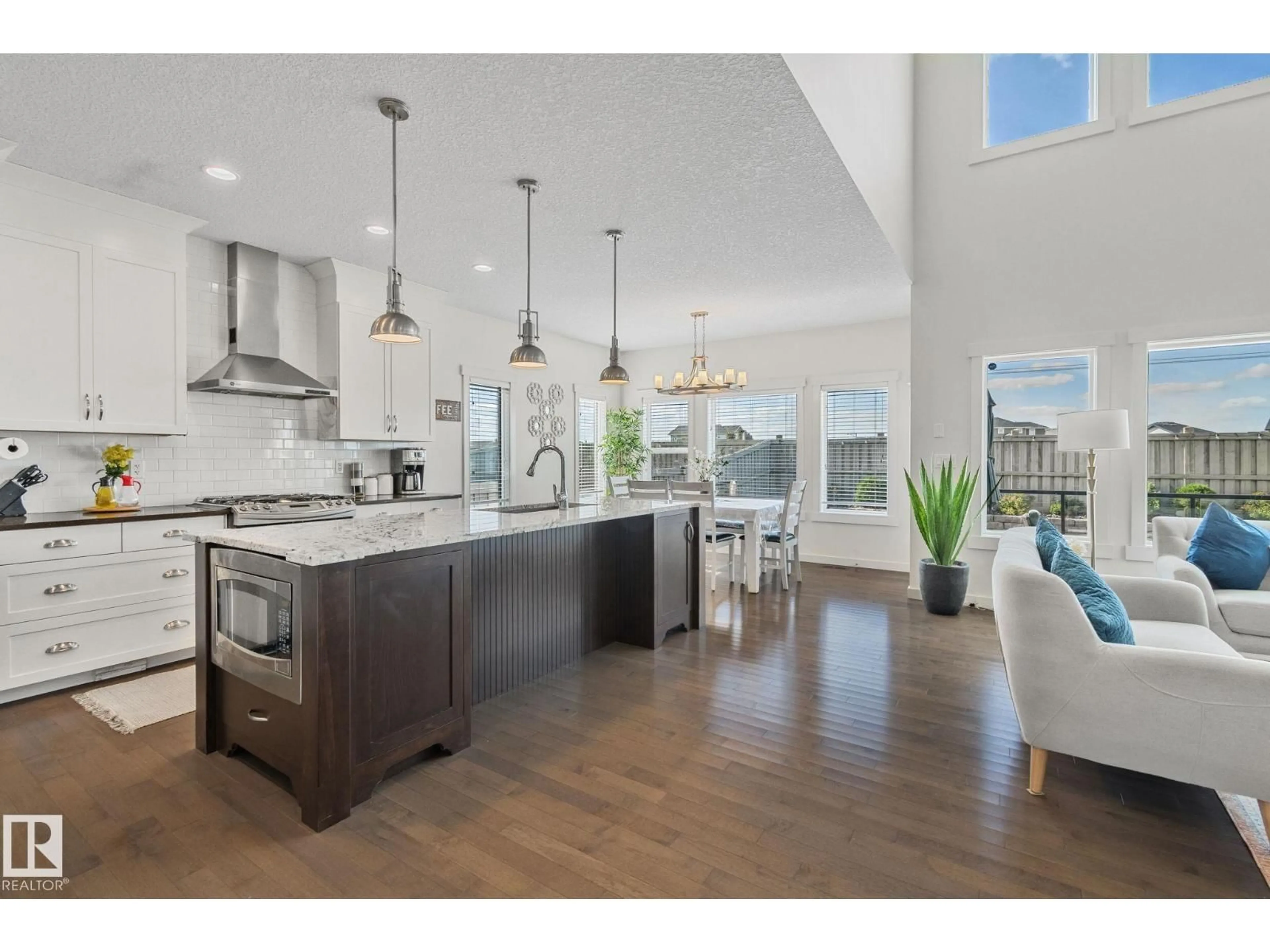 Open concept kitchen, unknown for SW - 3936 CLAXTON LO, Edmonton Alberta T6W1Y6