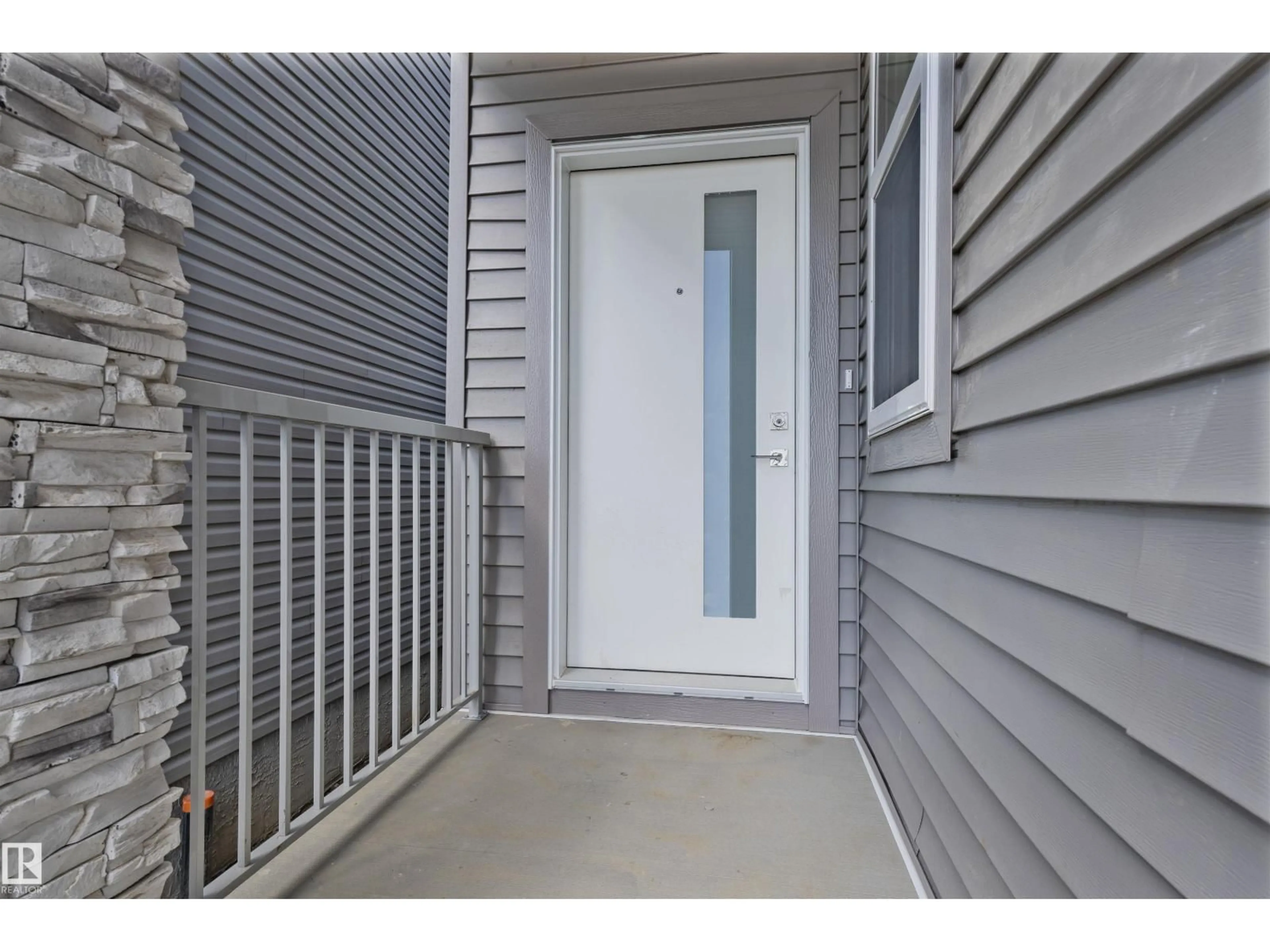 Indoor entryway for 3514 41 AVE, Beaumont Alberta T4X2Y3