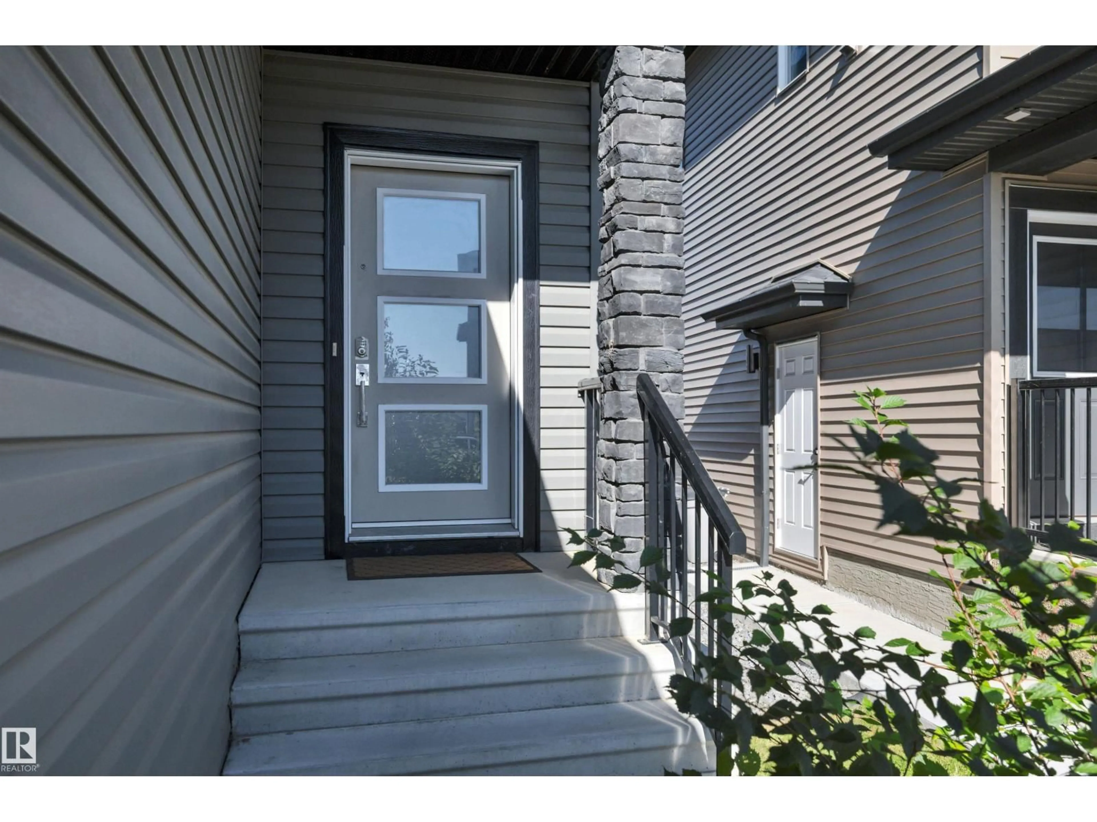 Indoor entryway for 346 BALSAM LI, Leduc Alberta T9E1L5