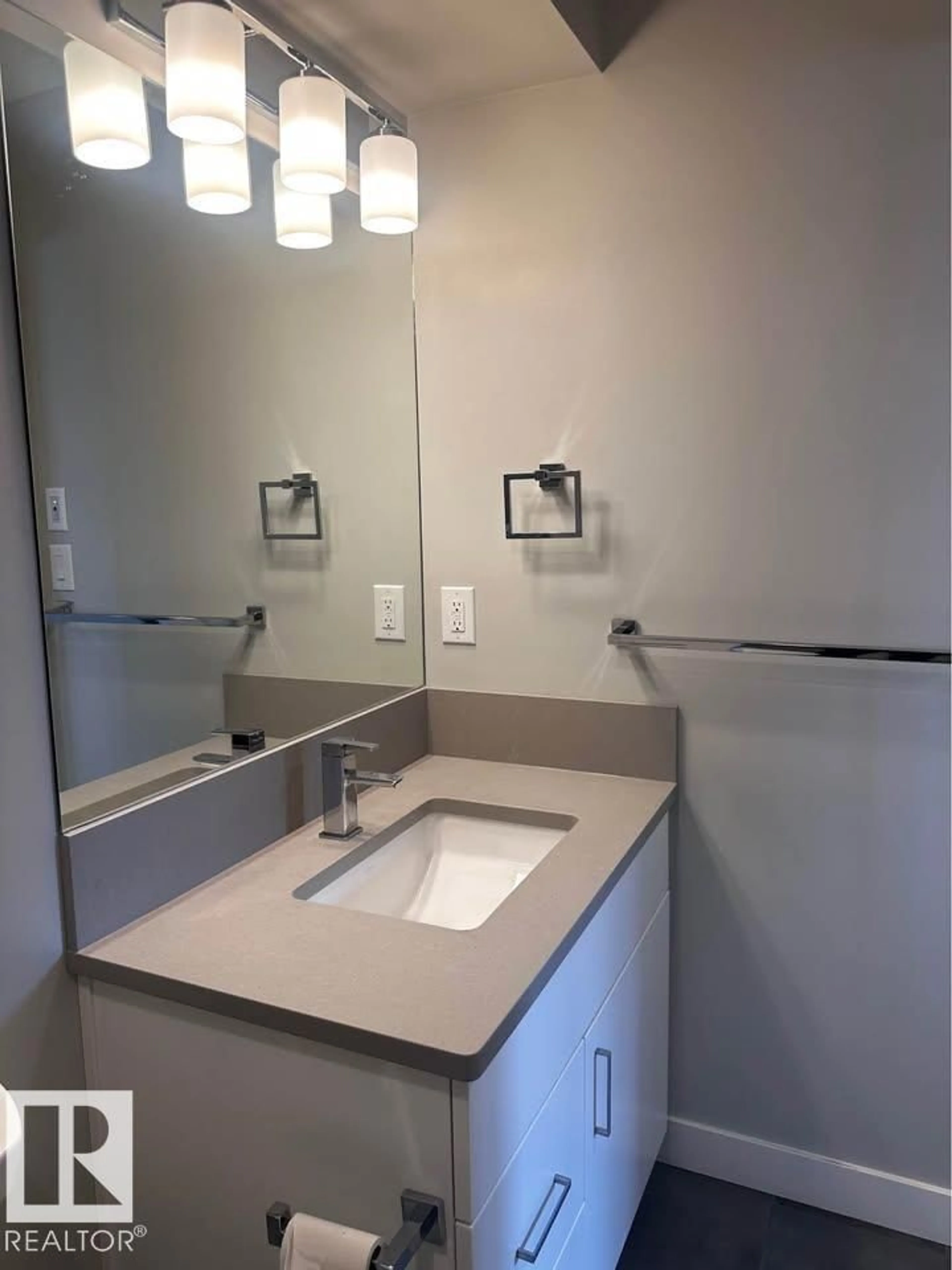 Standard bathroom, ceramic/tile floor for #103 - 10736 116 ST NW, Edmonton Alberta T5H3M2