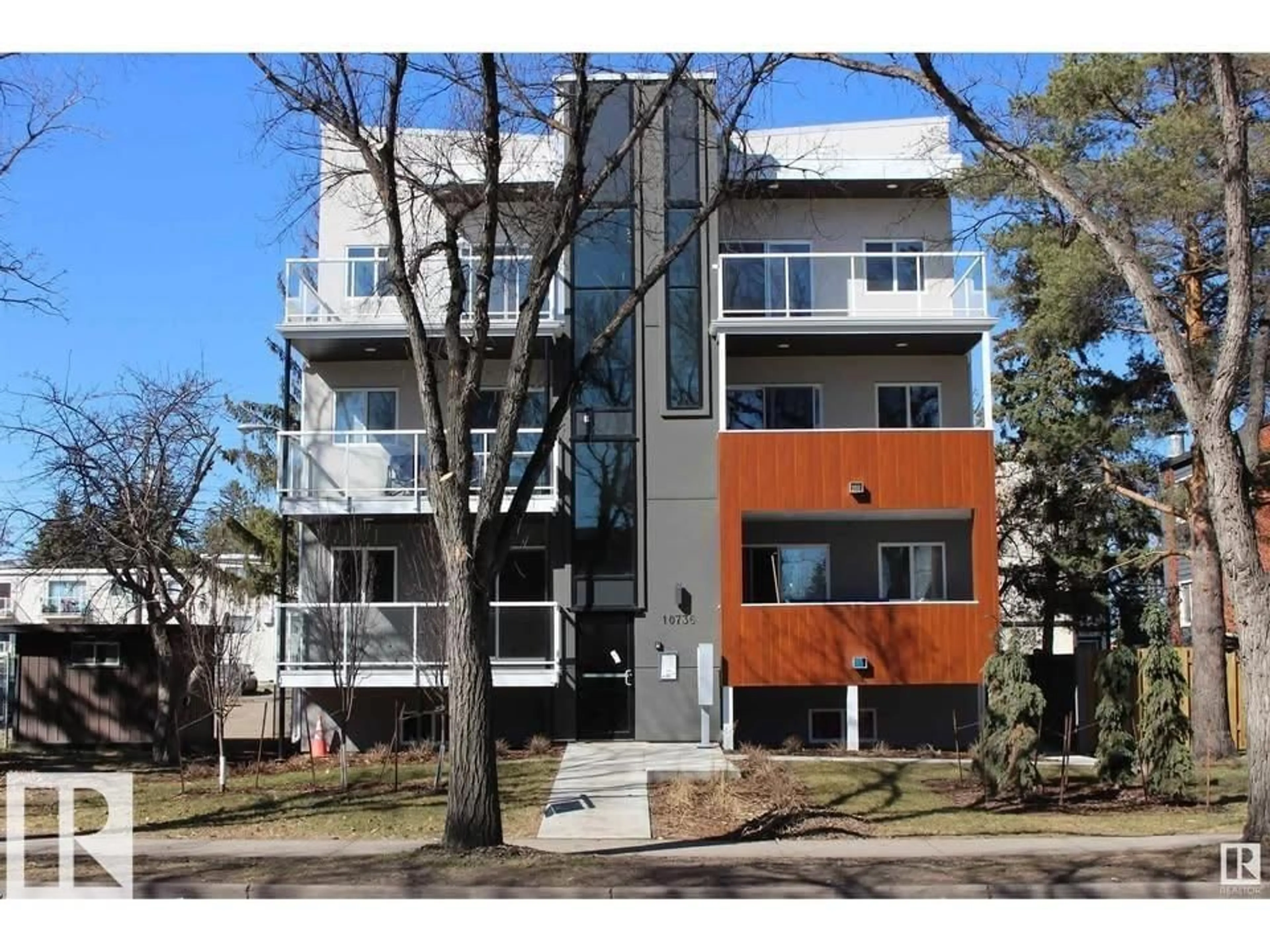 Unknown for 202 - 10736 116 ST, Edmonton Alberta T5H3M2