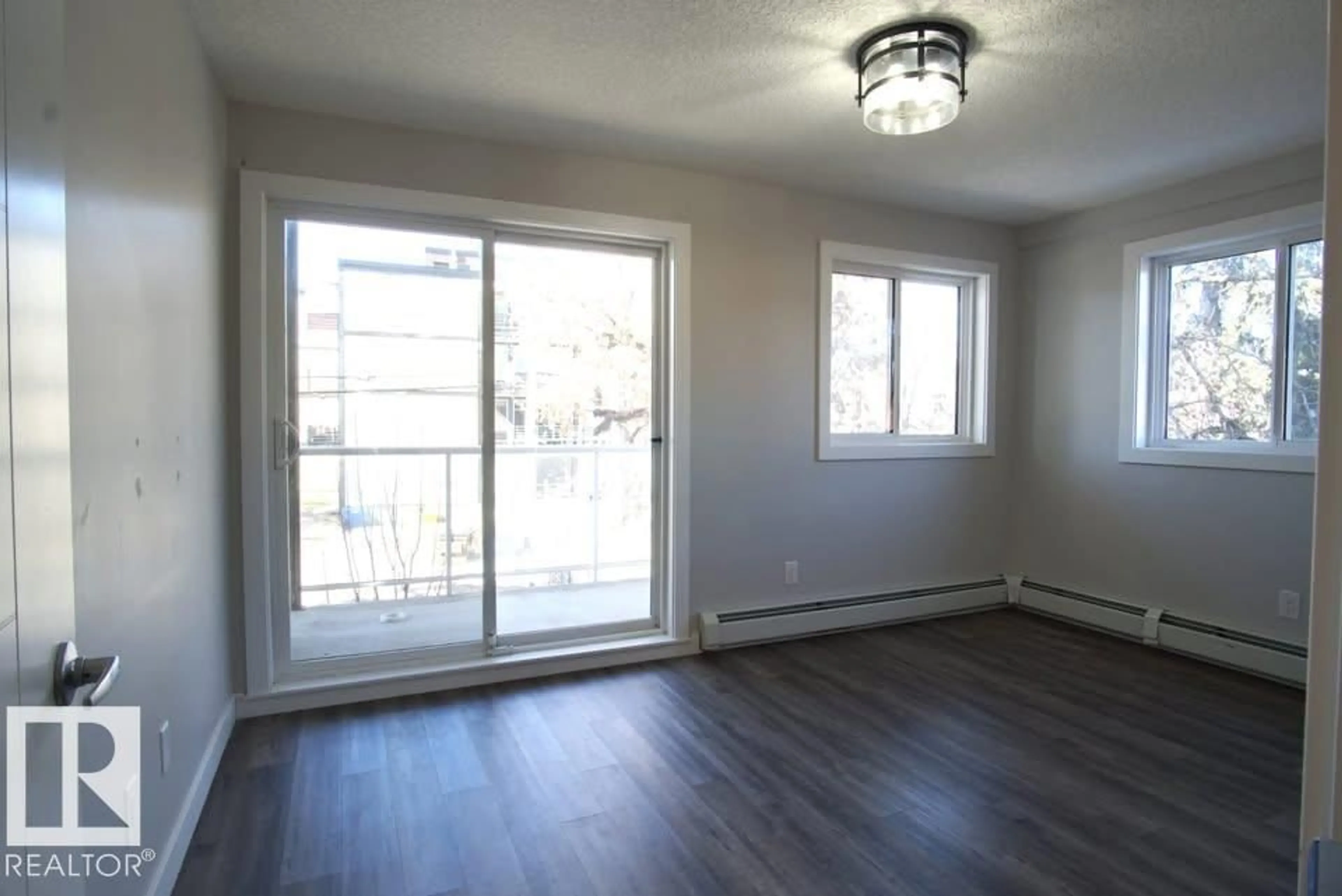 A pic of a room for 202 - 10736 116 ST, Edmonton Alberta T5H3M2