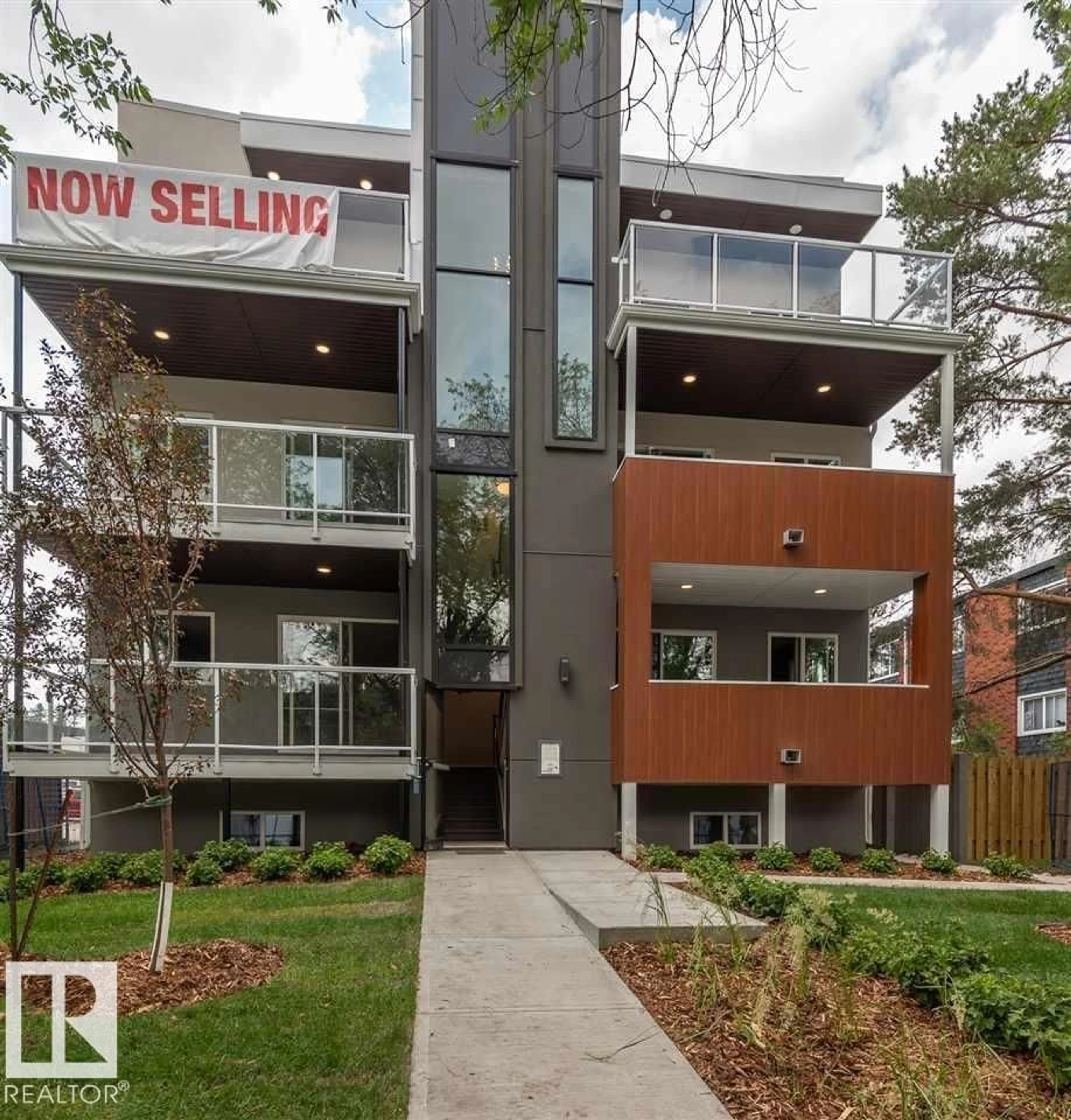 Home with brick exterior material, building for 201 - 10736 116 ST, Edmonton Alberta T5H3M2