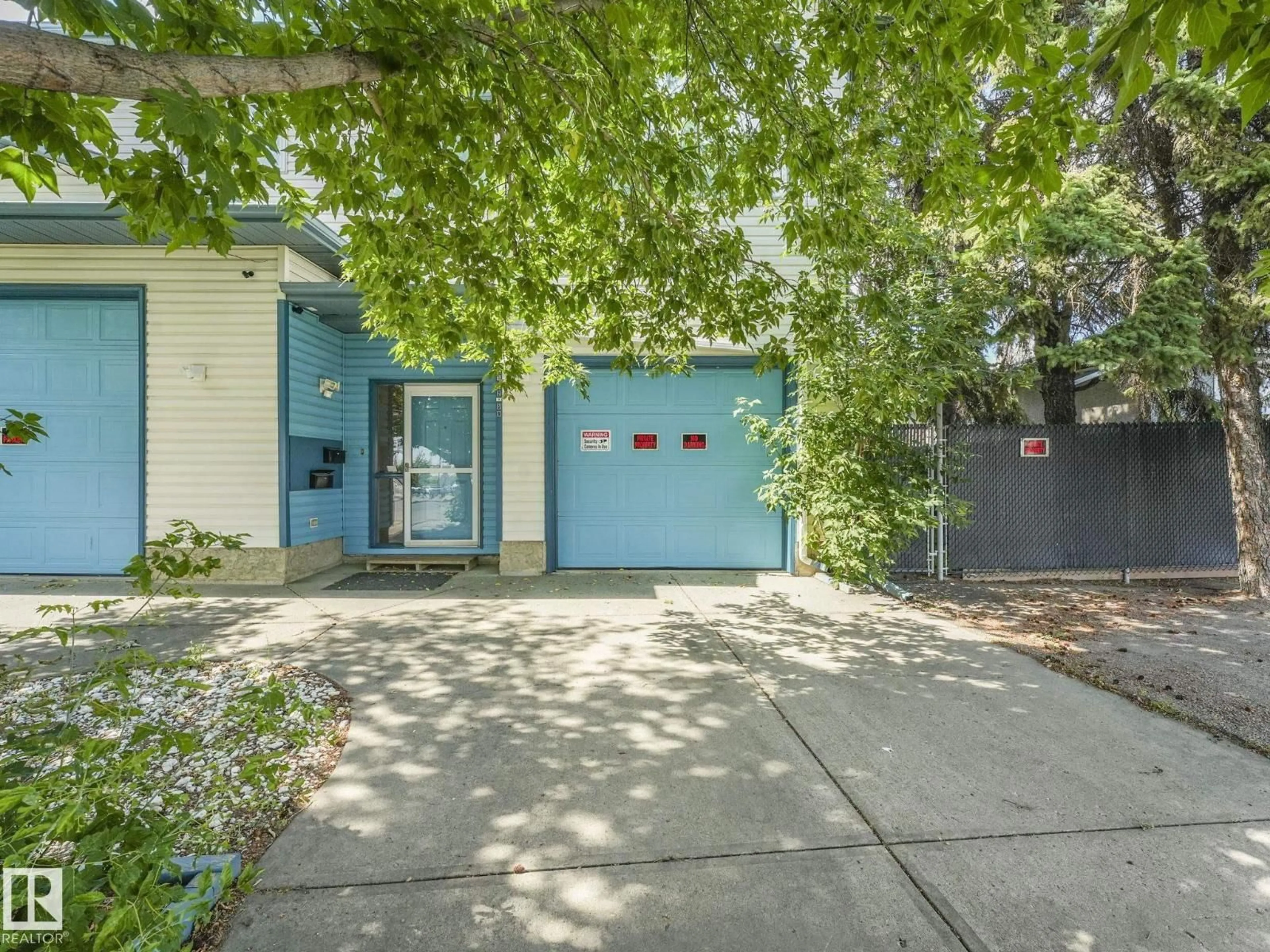 Indoor entryway for NW - 13122 59 ST, Edmonton Alberta T5A0R5