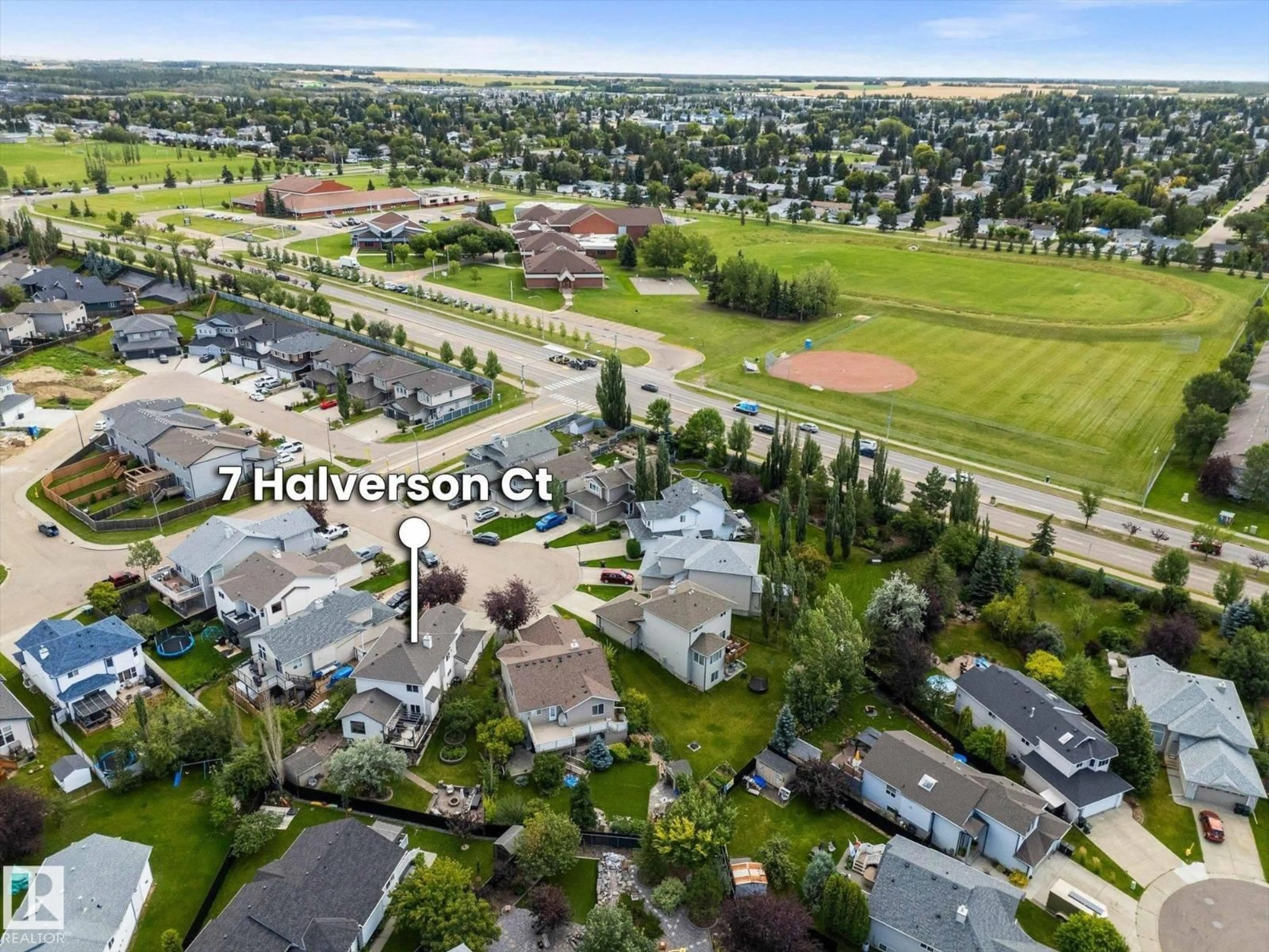 A pic from outside/outdoor area/front of a property/back of a property/a pic from drone, street for 7 HALVERSON, Spruce Grove Alberta T7X4P7