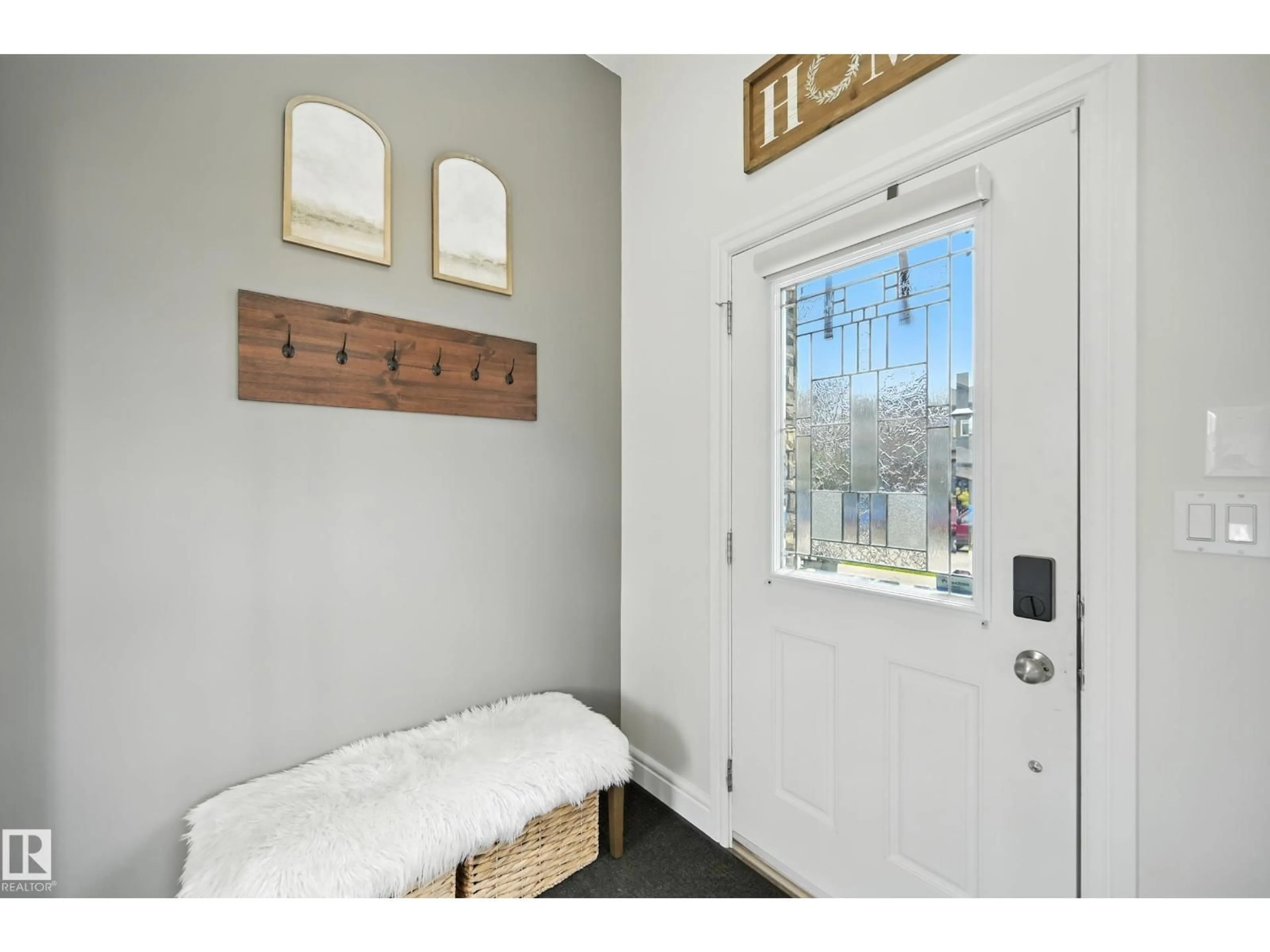Indoor entryway for 12 GREENBURY CR, Spruce Grove Alberta T7X0L9