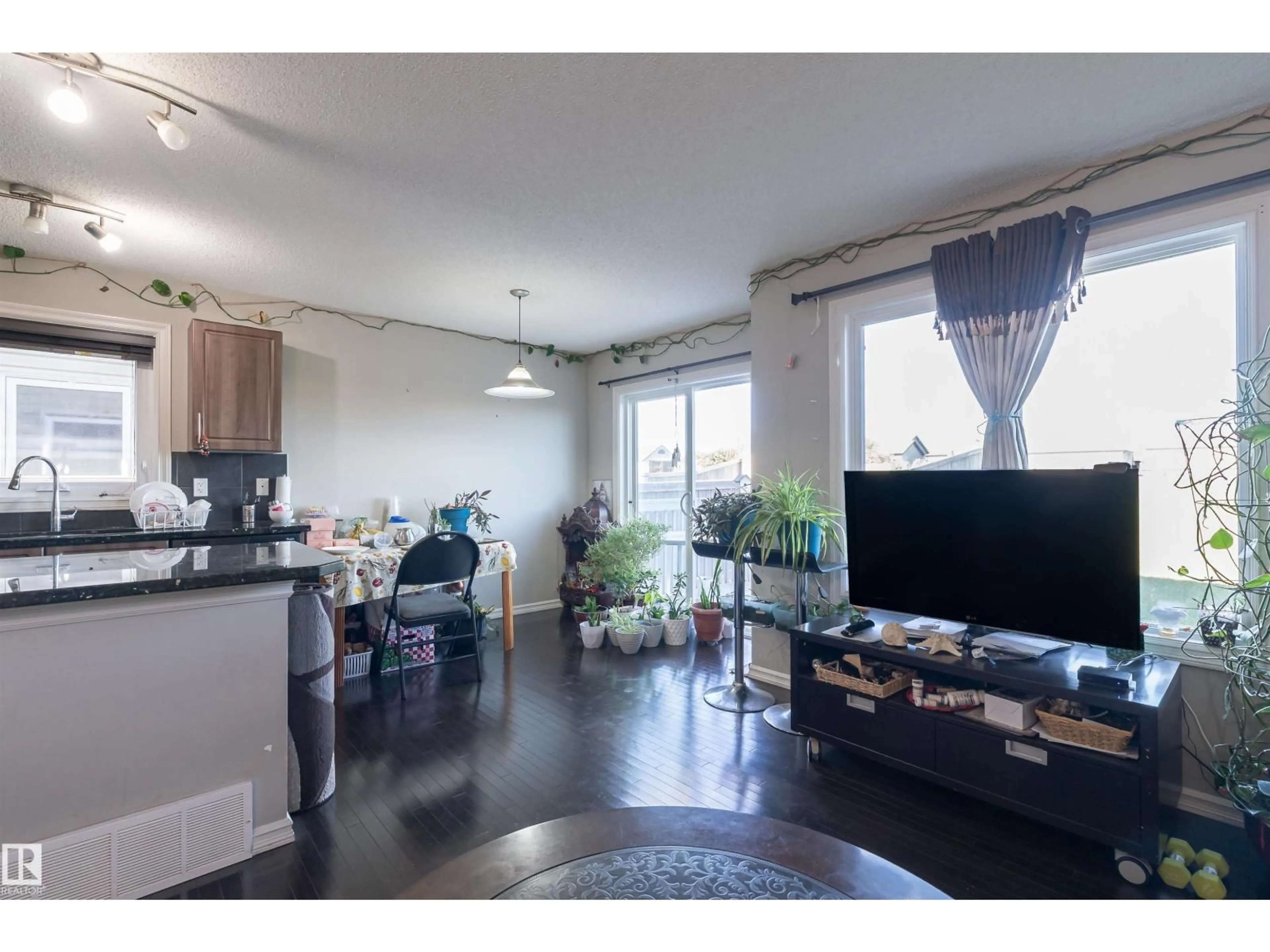 A pic of a room for 1841 28 ST, Edmonton Alberta T6T0N8