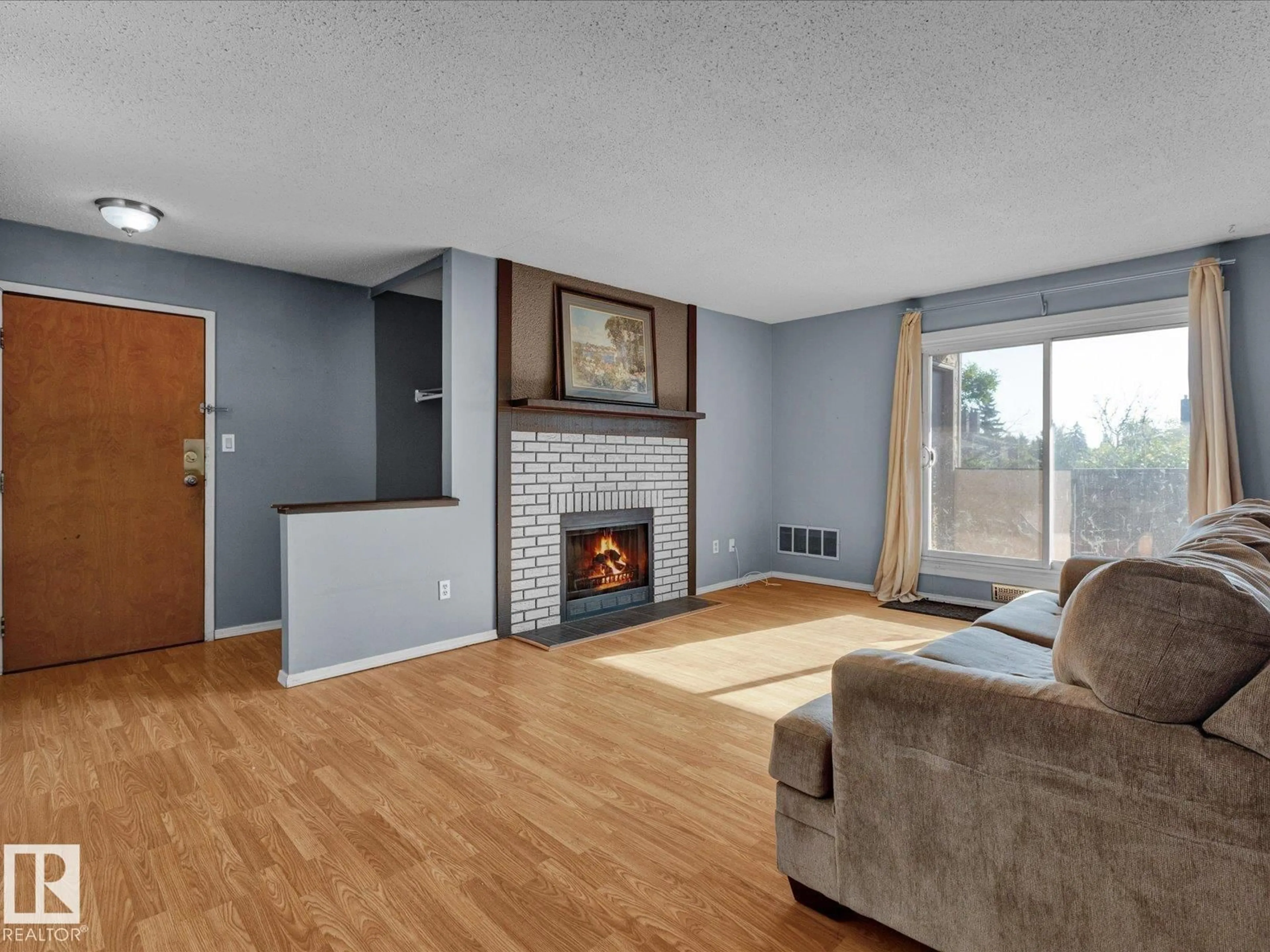 Living room with furniture, unknown for 43 - 301 AKINS DR, St. Albert Alberta T8N1X3